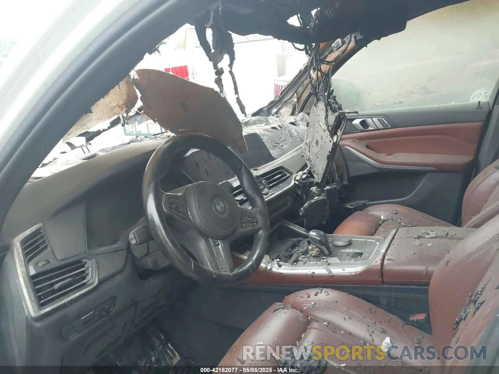 11 Photograph of a damaged car 5UXJU2C5XKLN64637 BMW X5 2019