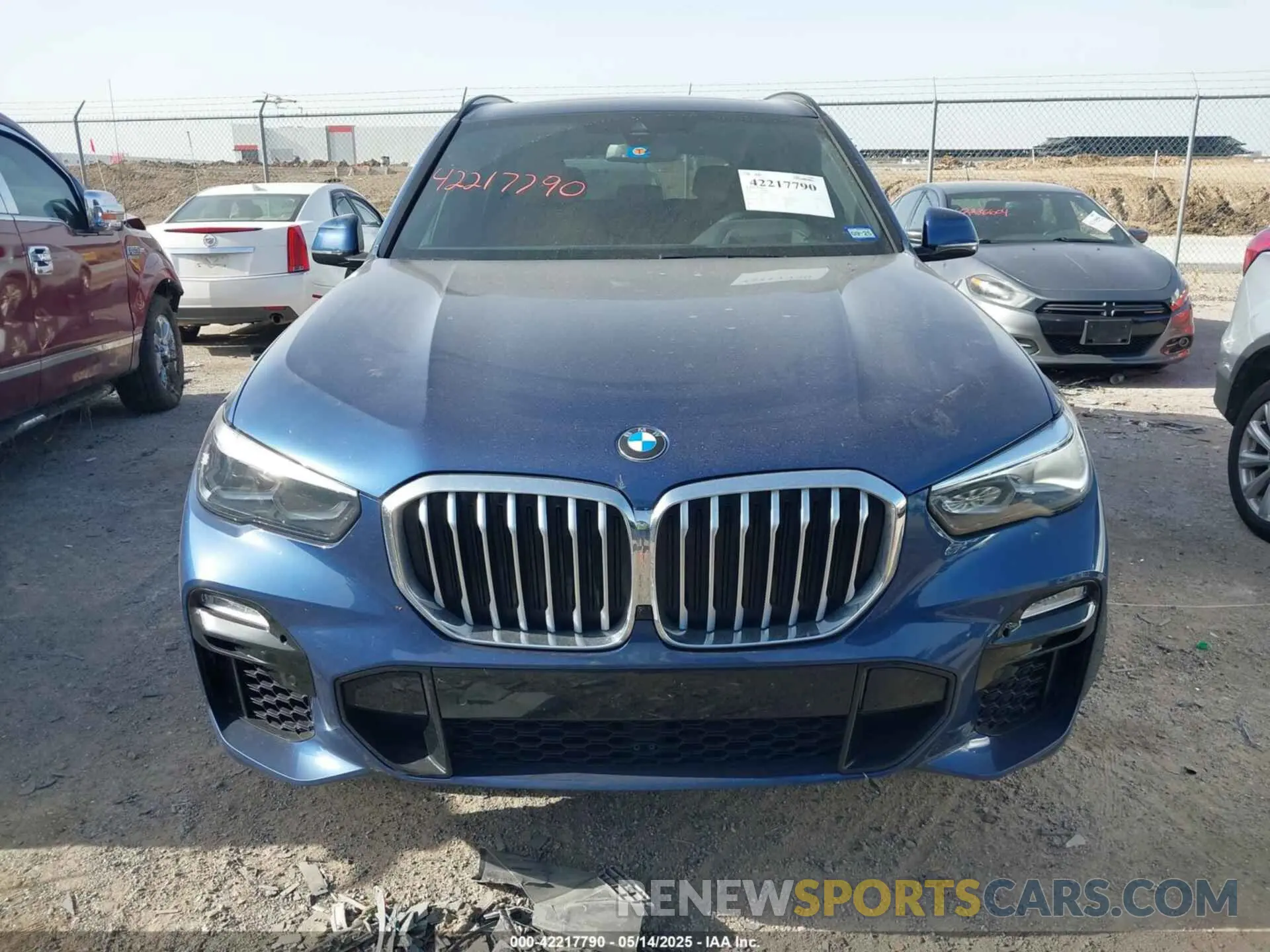 12 Photograph of a damaged car 5UXJU2C5XKLN65156 BMW X5 2019