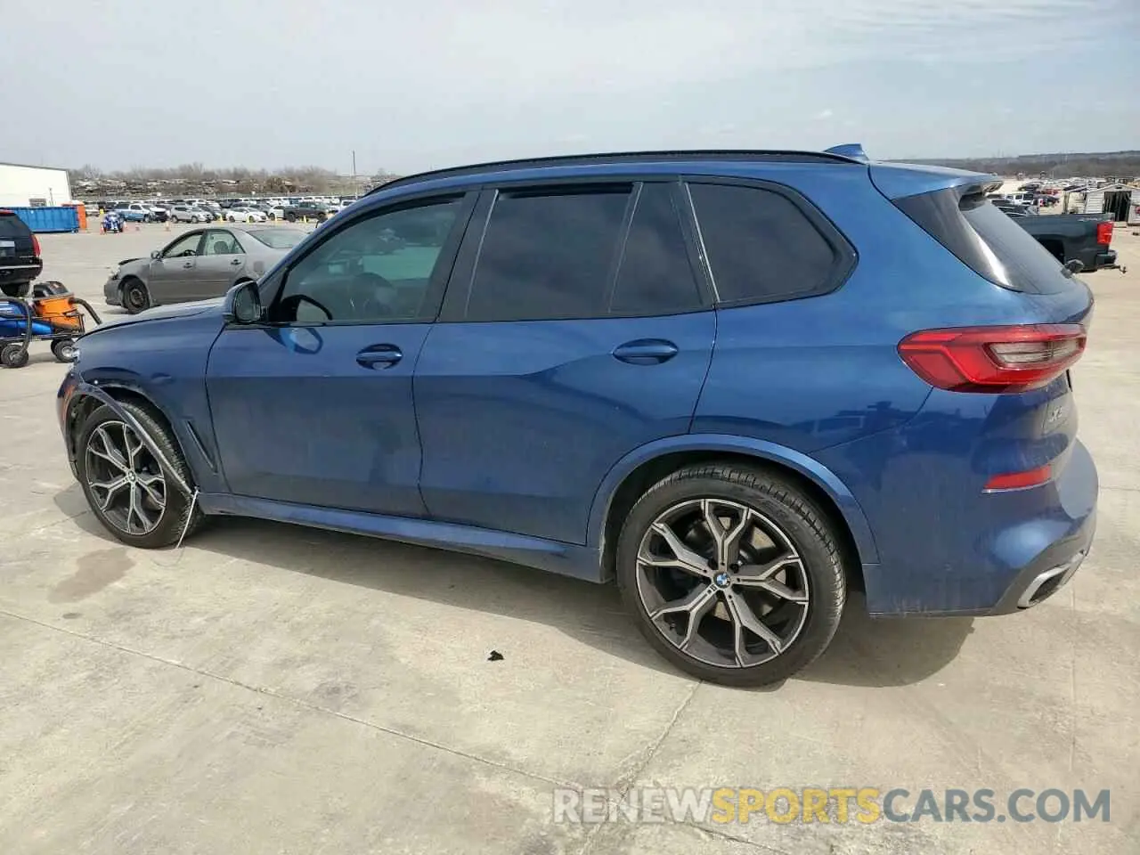 2 Photograph of a damaged car 5UXJU2C5XKLN66811 BMW X5 2019