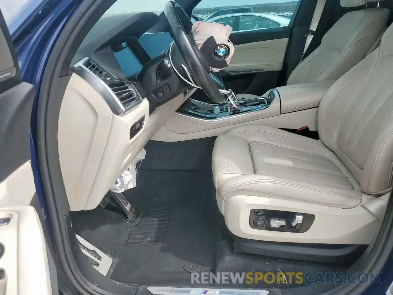 7 Photograph of a damaged car 5UXJU2C5XKLN66811 BMW X5 2019
