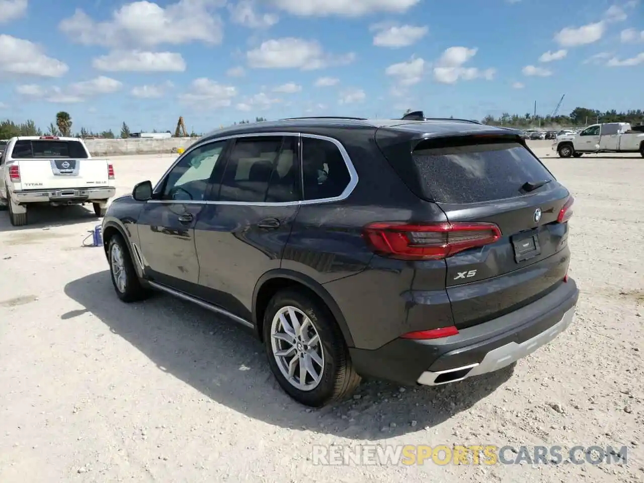 3 Photograph of a damaged car 5UXCR4C00L9B32585 BMW X5 2020