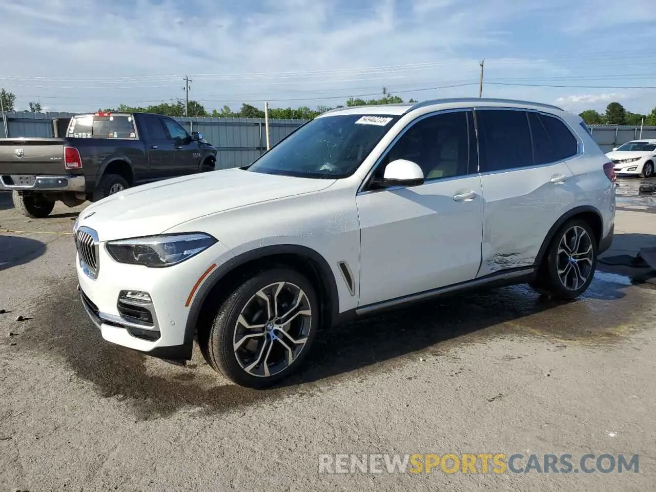 1 Photograph of a damaged car 5UXCR4C00LLE30332 BMW X5 2020