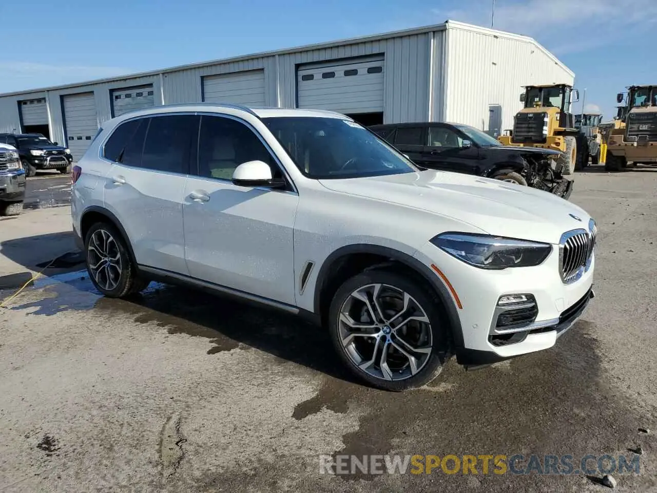 4 Photograph of a damaged car 5UXCR4C00LLE30332 BMW X5 2020