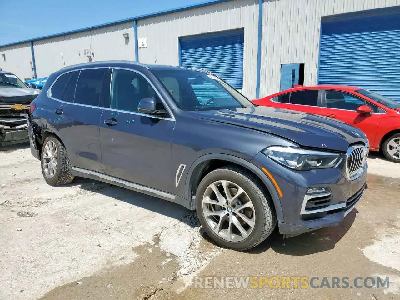 4 Photograph of a damaged car 5UXCR4C01L9B35432 BMW X5 2020