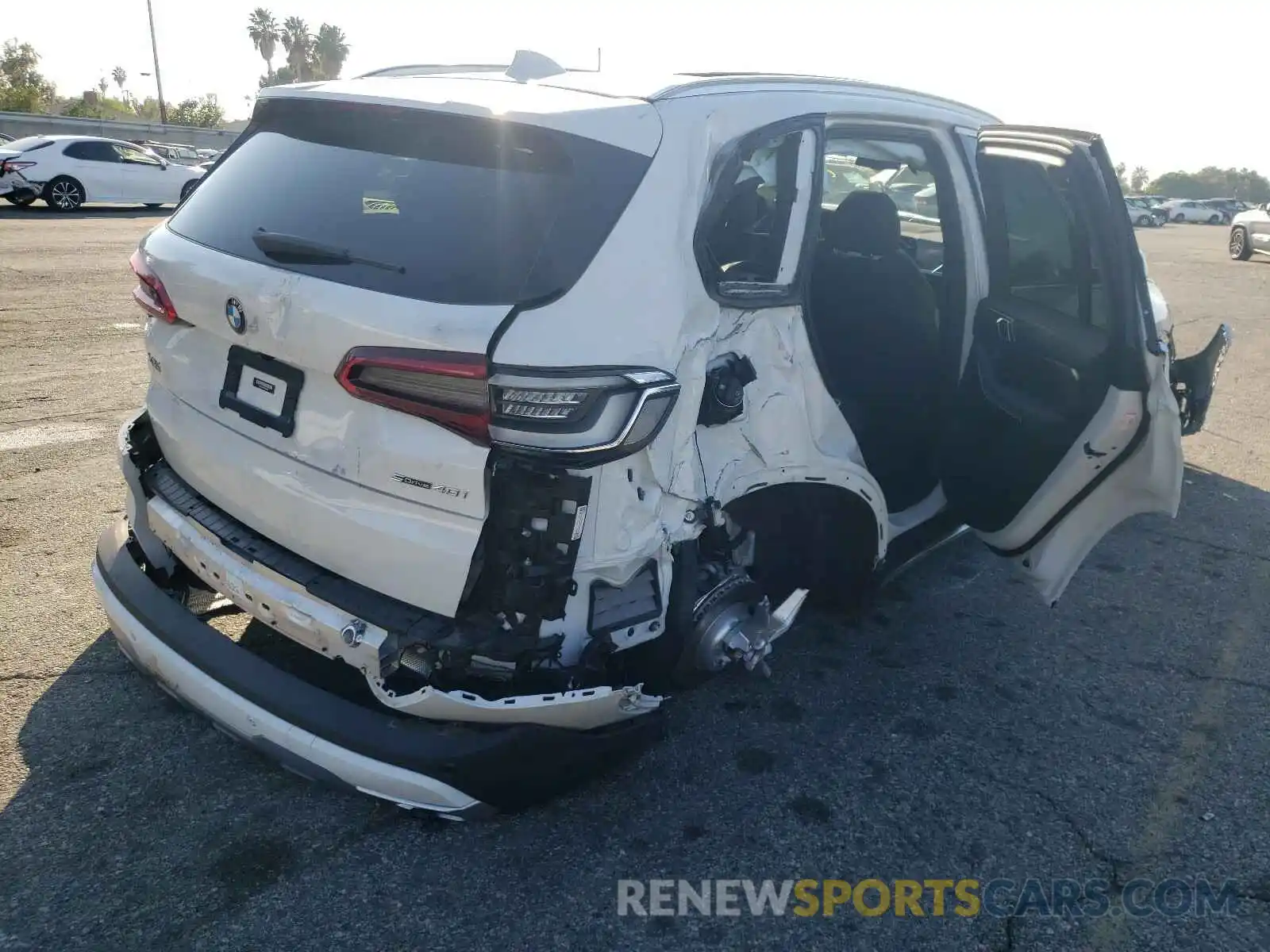 4 Photograph of a damaged car 5UXCR4C01L9B68723 BMW X5 2020