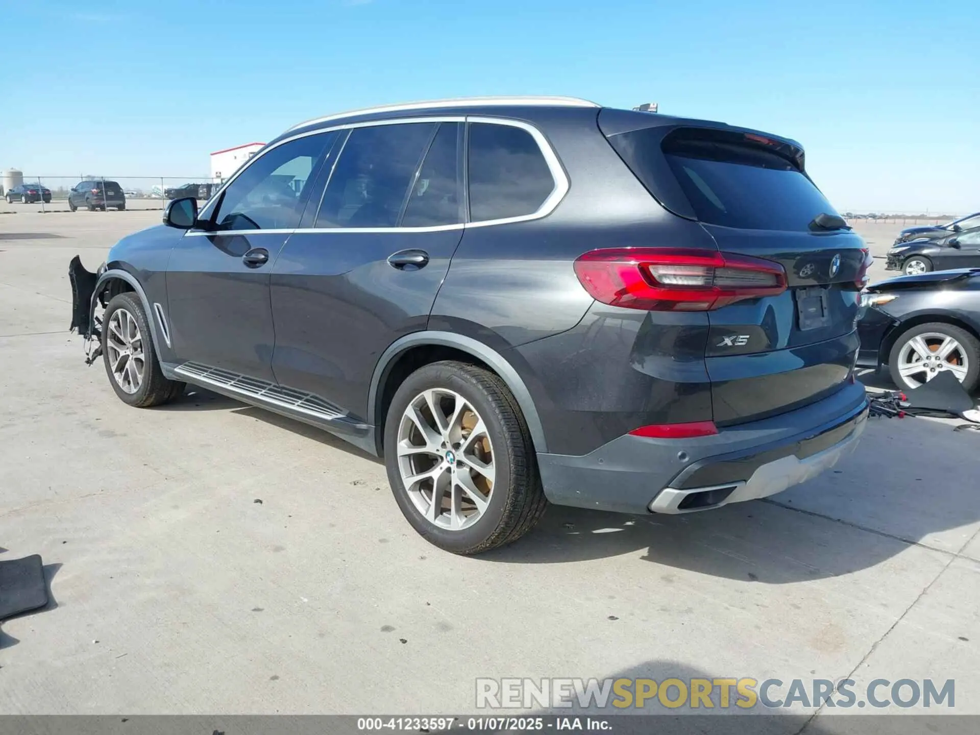 3 Photograph of a damaged car 5UXCR4C01L9C29648 BMW X5 2020
