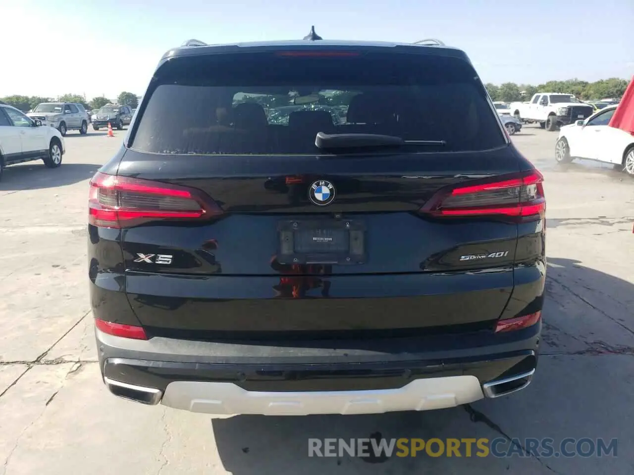 6 Photograph of a damaged car 5UXCR4C01L9C83645 BMW X5 2020