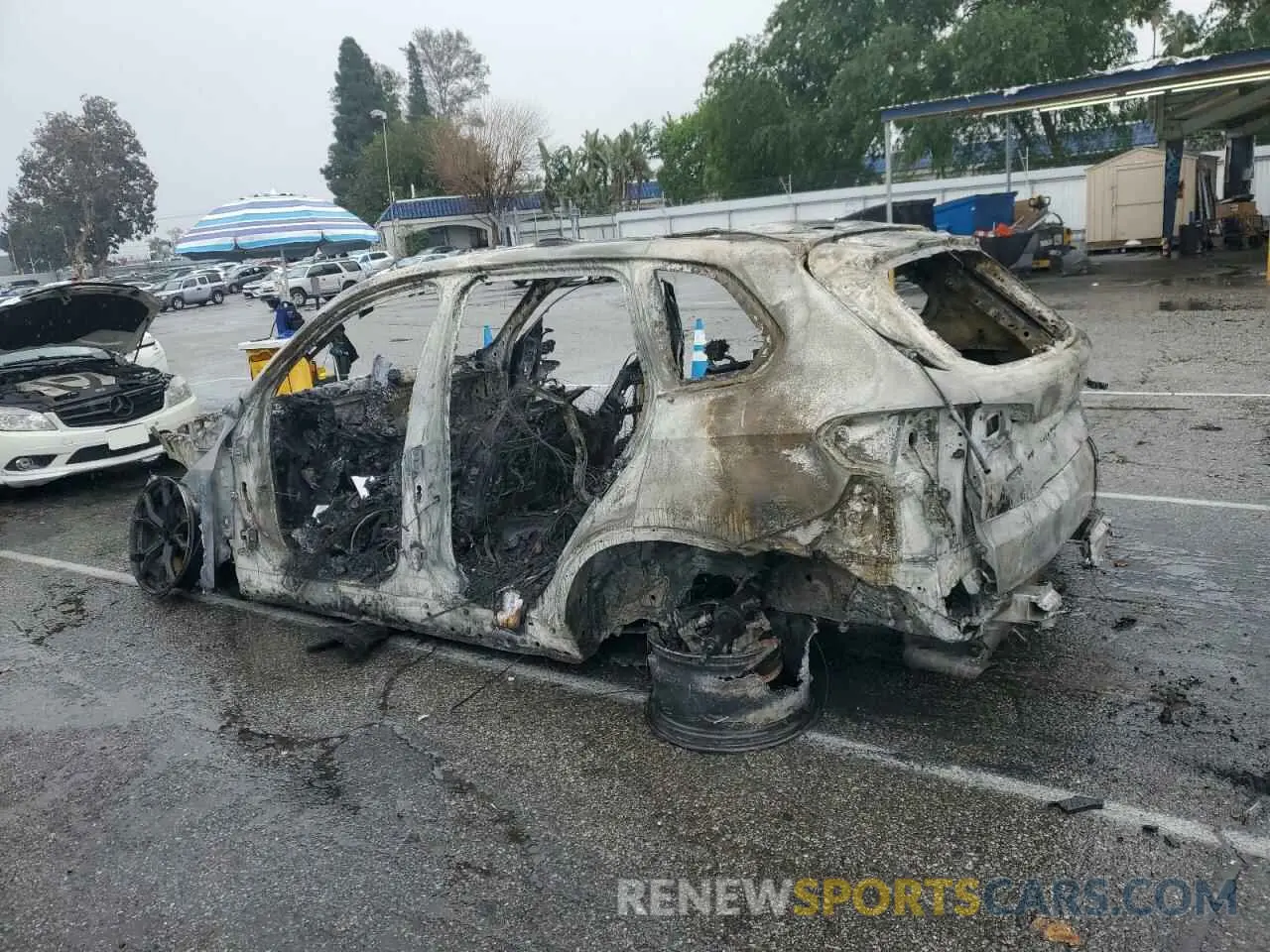2 Photograph of a damaged car 5UXCR4C01L9D46906 BMW X5 2020