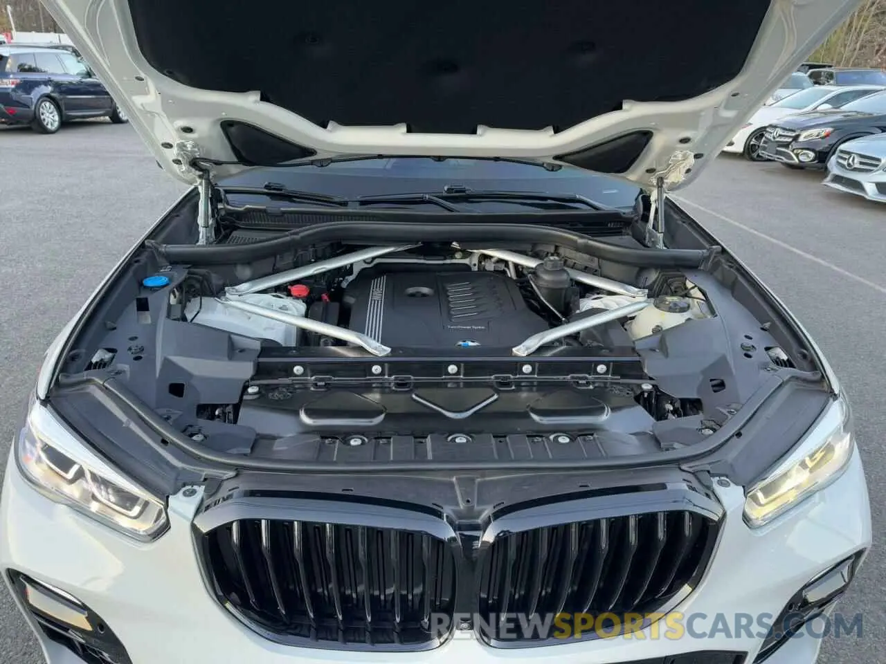 8 Photograph of a damaged car 5UXCR4C02L9B19885 BMW X5 2020
