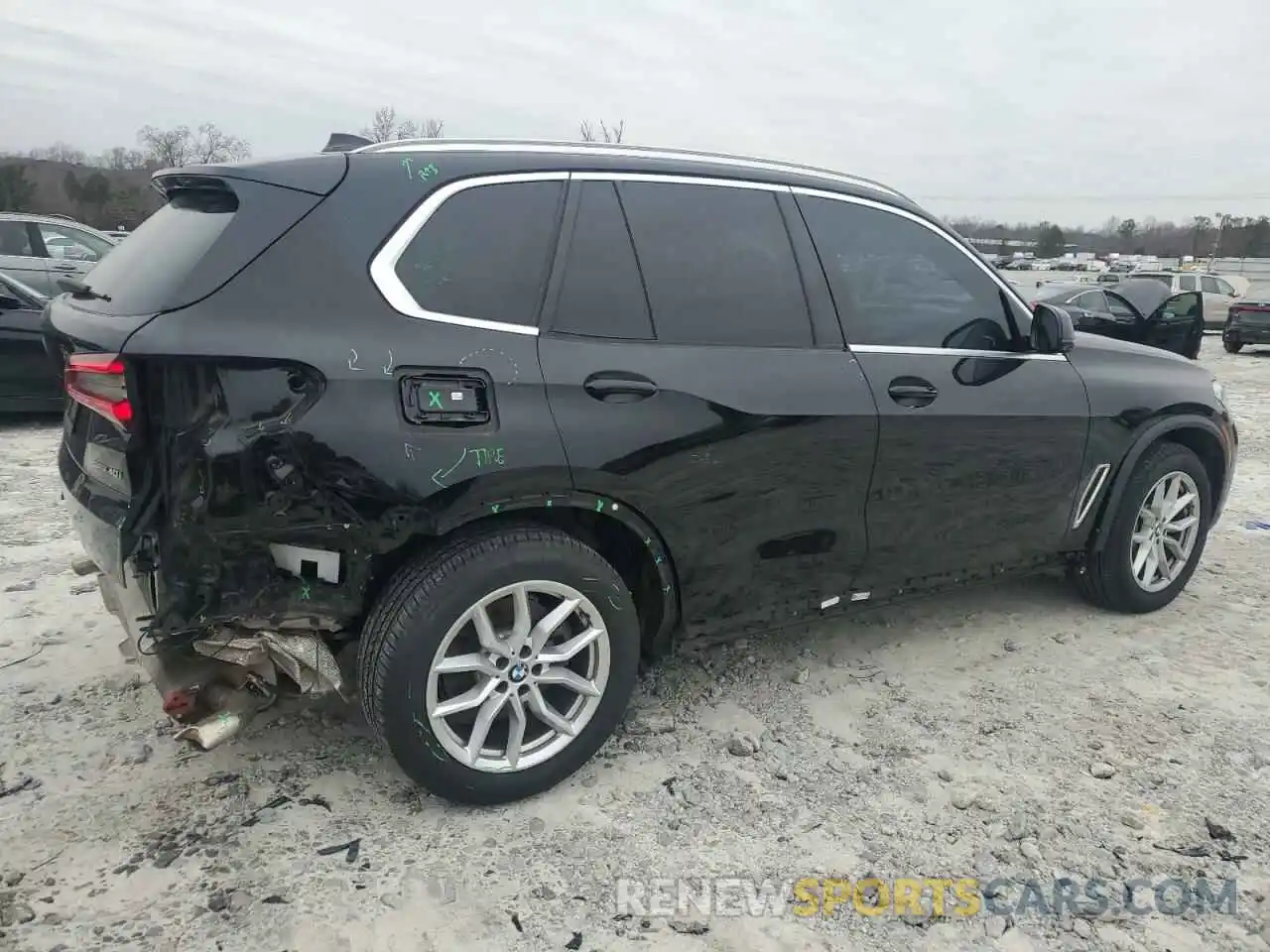 3 Photograph of a damaged car 5UXCR4C03L9B02349 BMW X5 2020