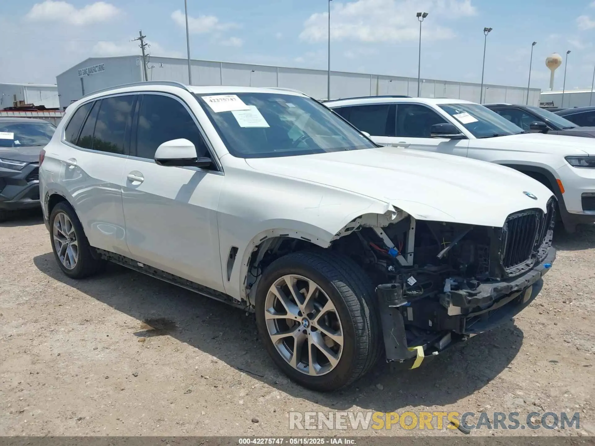1 Photograph of a damaged car 5UXCR4C03L9C35144 BMW X5 2020