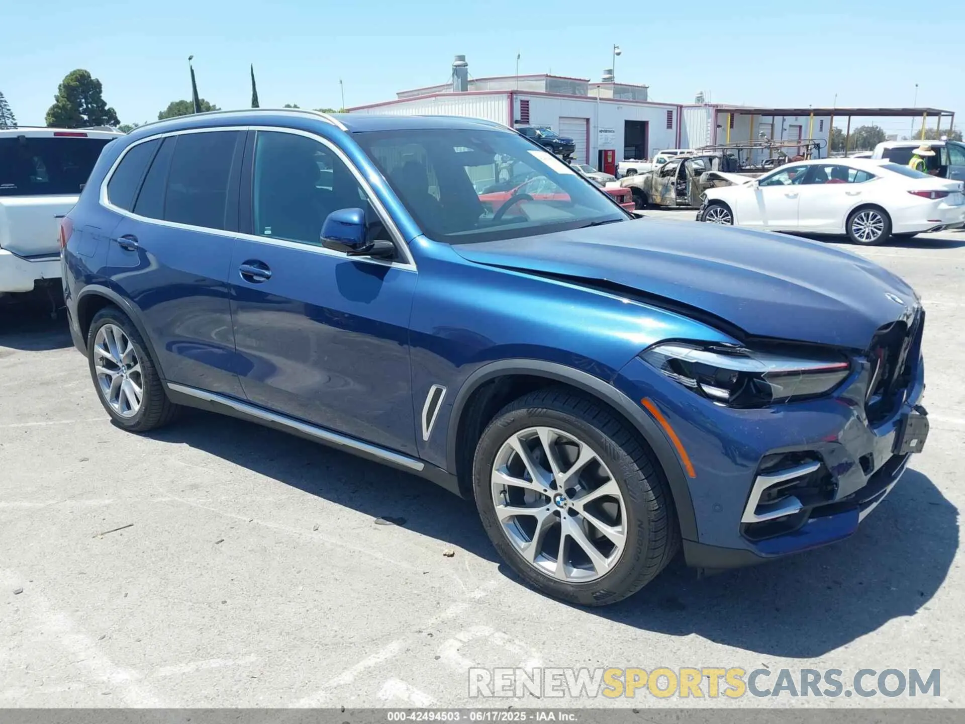 1 Photograph of a damaged car 5UXCR4C03L9C82755 BMW X5 2020