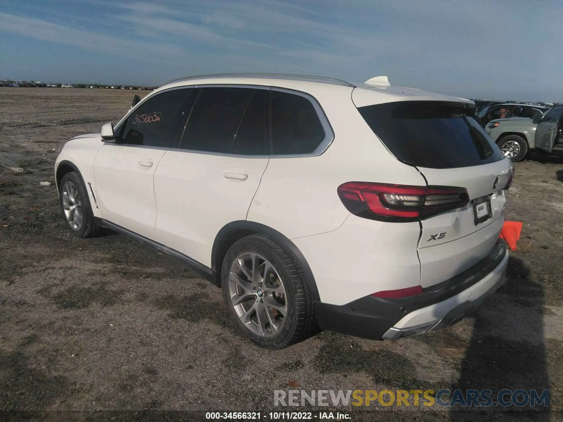 3 Photograph of a damaged car 5UXCR4C04L9B83166 BMW X5 2020