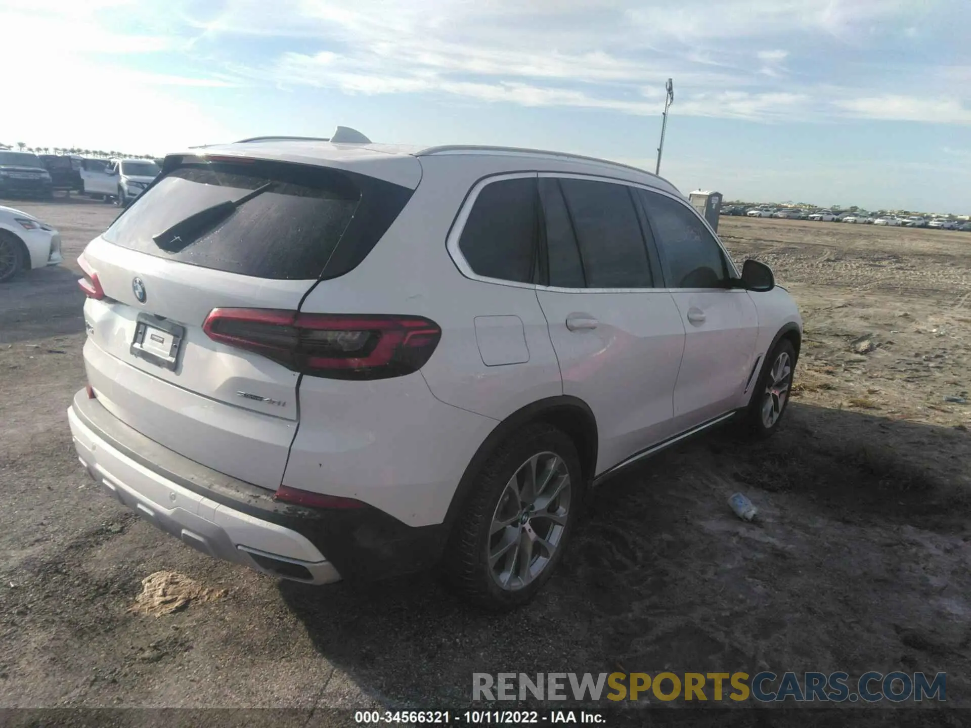 4 Photograph of a damaged car 5UXCR4C04L9B83166 BMW X5 2020