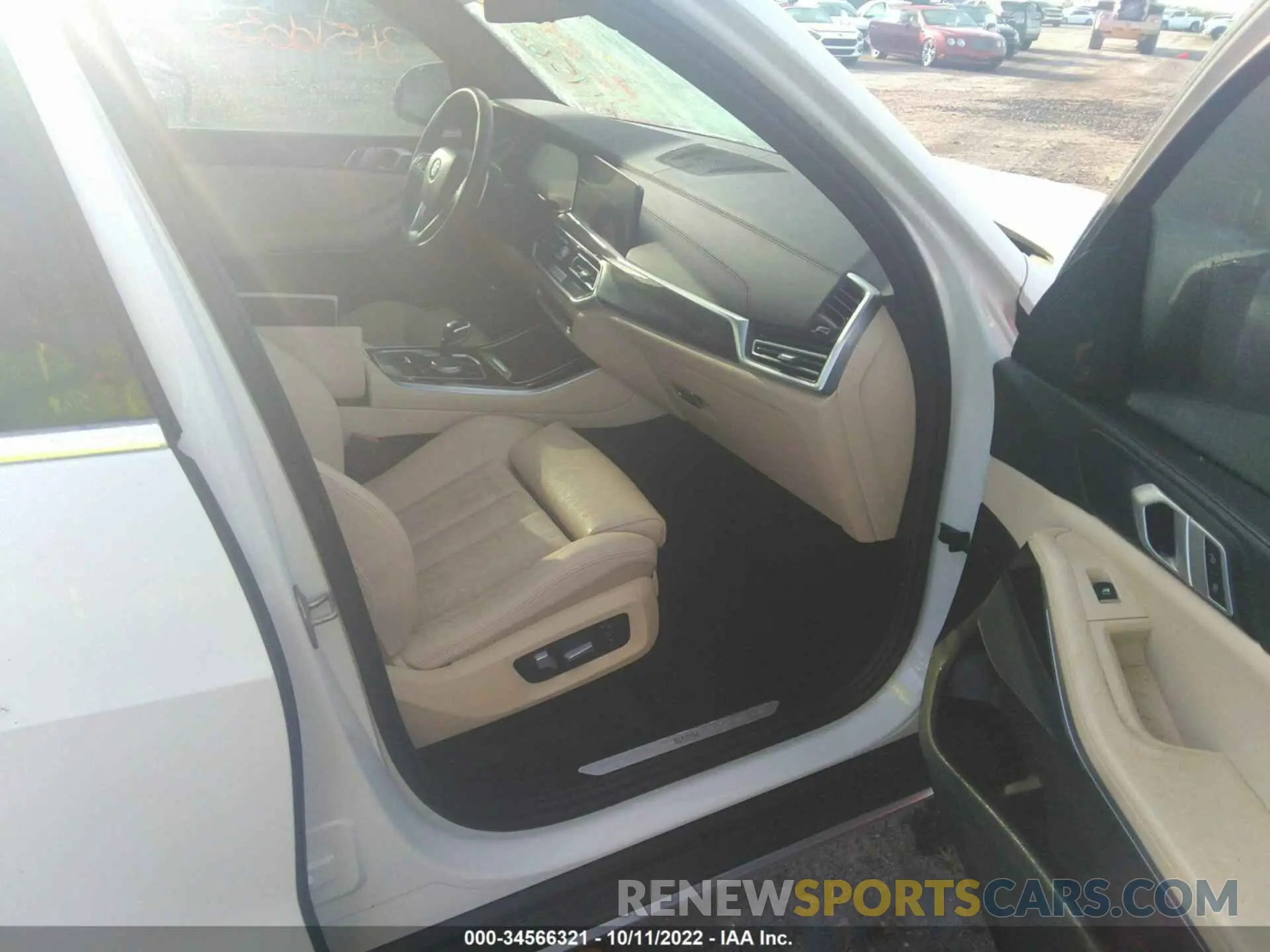 5 Photograph of a damaged car 5UXCR4C04L9B83166 BMW X5 2020