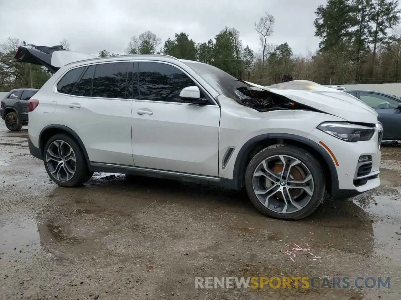 4 Photograph of a damaged car 5UXCR4C04L9C45455 BMW X5 2020