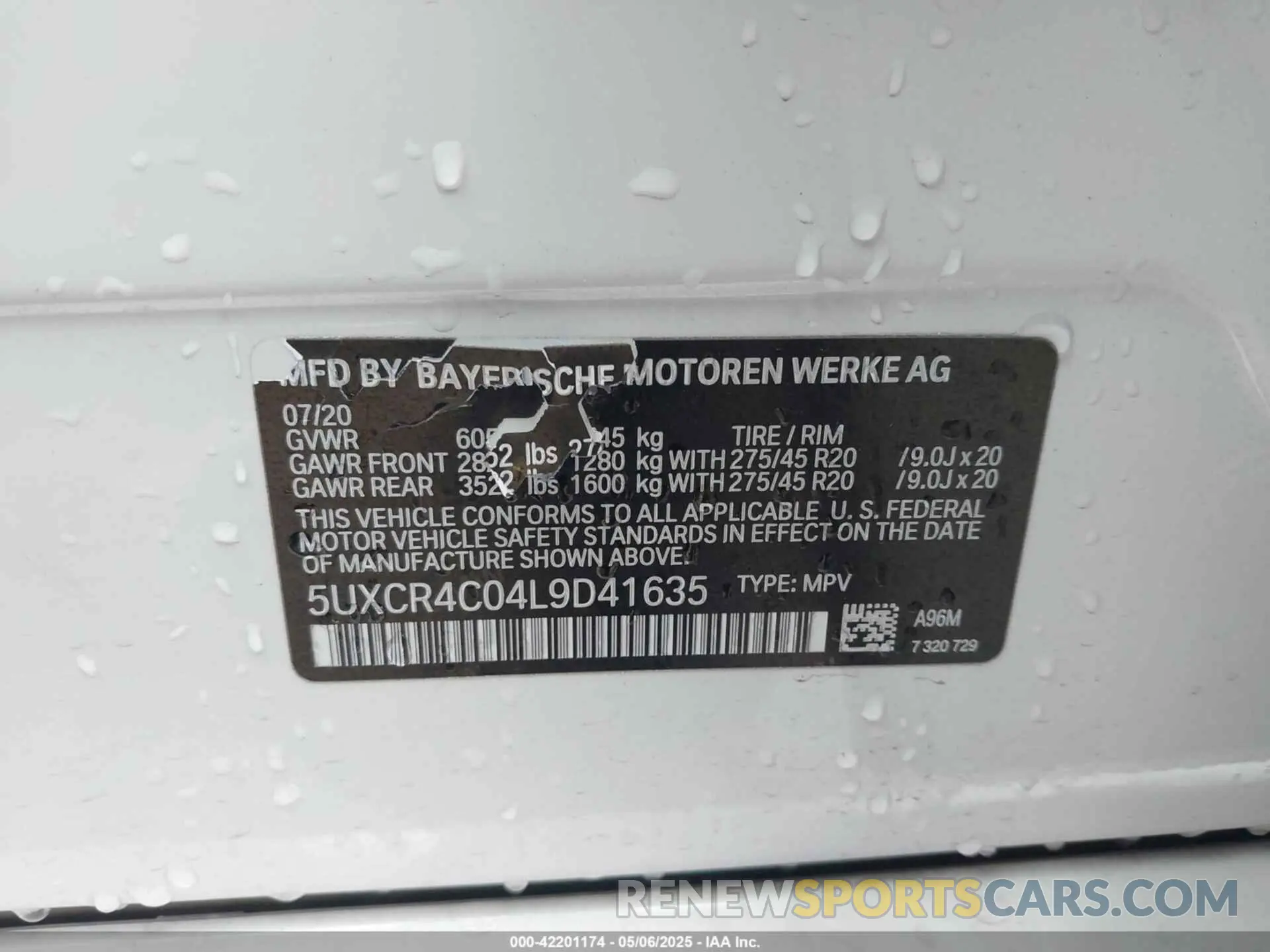 9 Photograph of a damaged car 5UXCR4C04L9D41635 BMW X5 2020