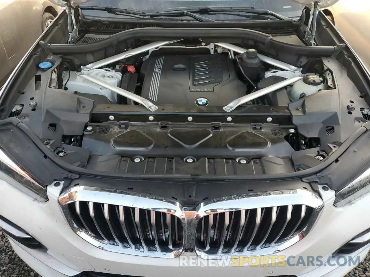 11 Photograph of a damaged car 5UXCR4C05L9B99781 BMW X5 2020