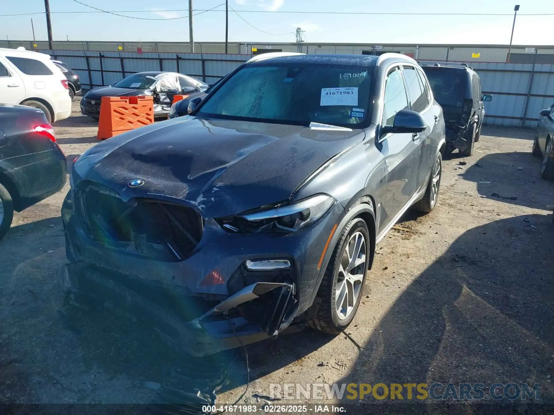 2 Photograph of a damaged car 5UXCR4C05L9C54889 BMW X5 2020