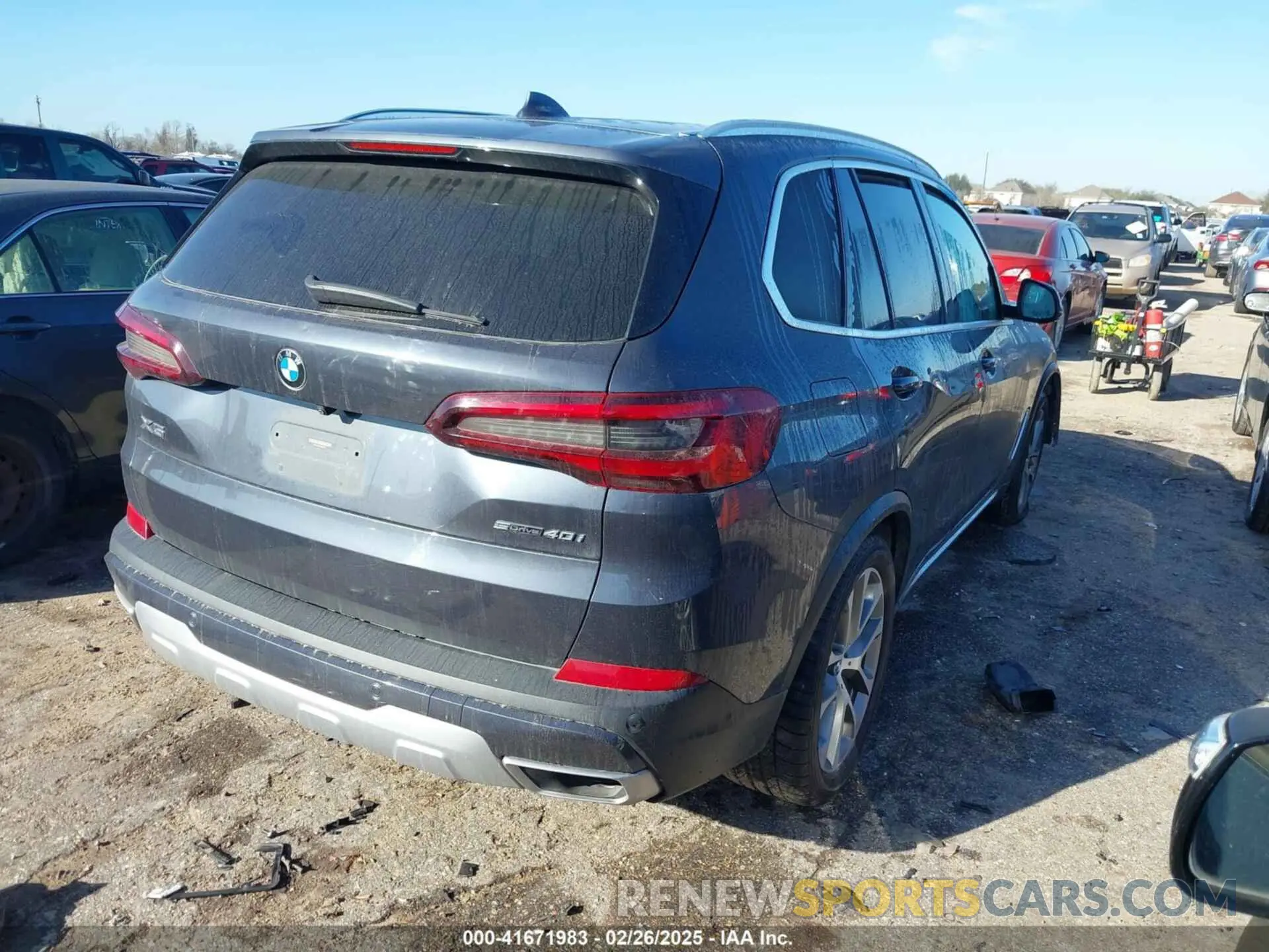 4 Photograph of a damaged car 5UXCR4C05L9C54889 BMW X5 2020