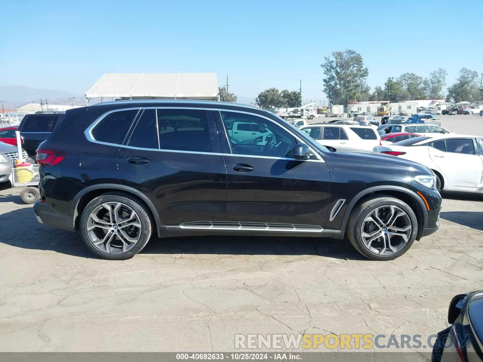 13 Photograph of a damaged car 5UXCR4C06L9C43125 BMW X5 2020