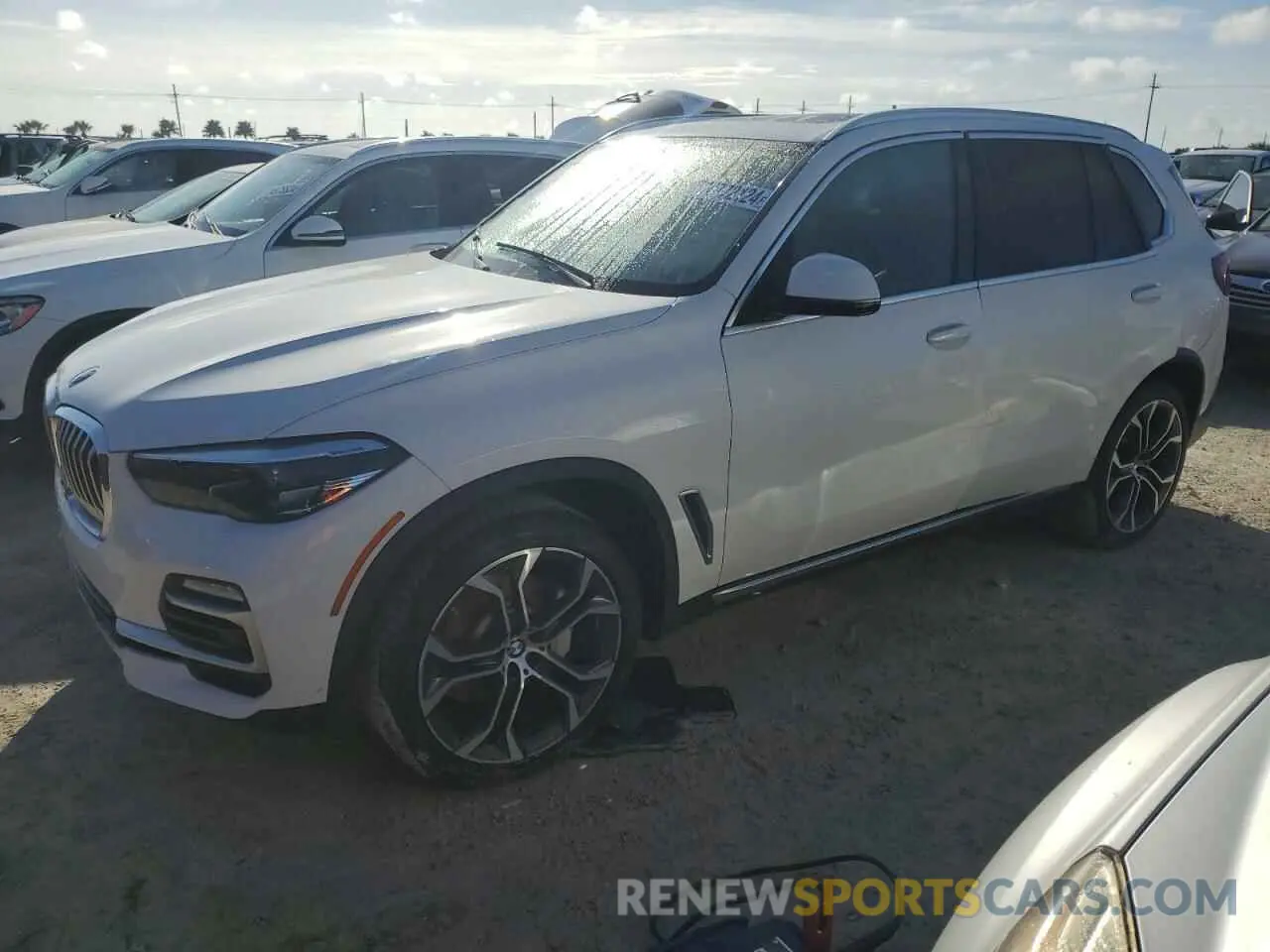 1 Photograph of a damaged car 5UXCR4C06L9C49782 BMW X5 2020