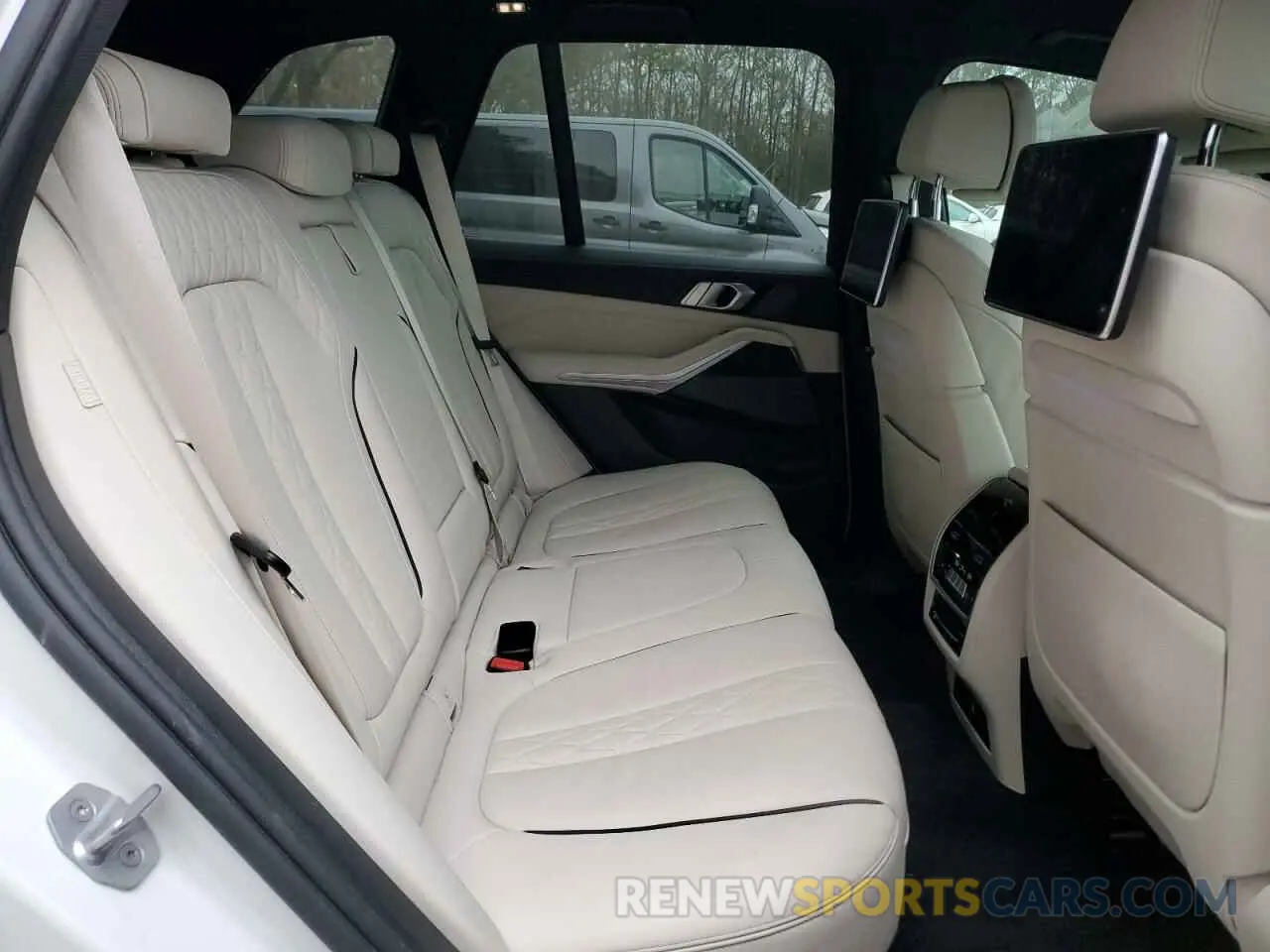 11 Photograph of a damaged car 5UXCR4C07L9C17567 BMW X5 2020