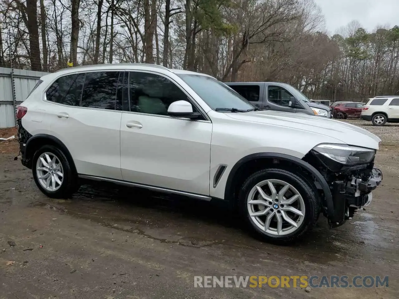 4 Photograph of a damaged car 5UXCR4C07L9C17567 BMW X5 2020