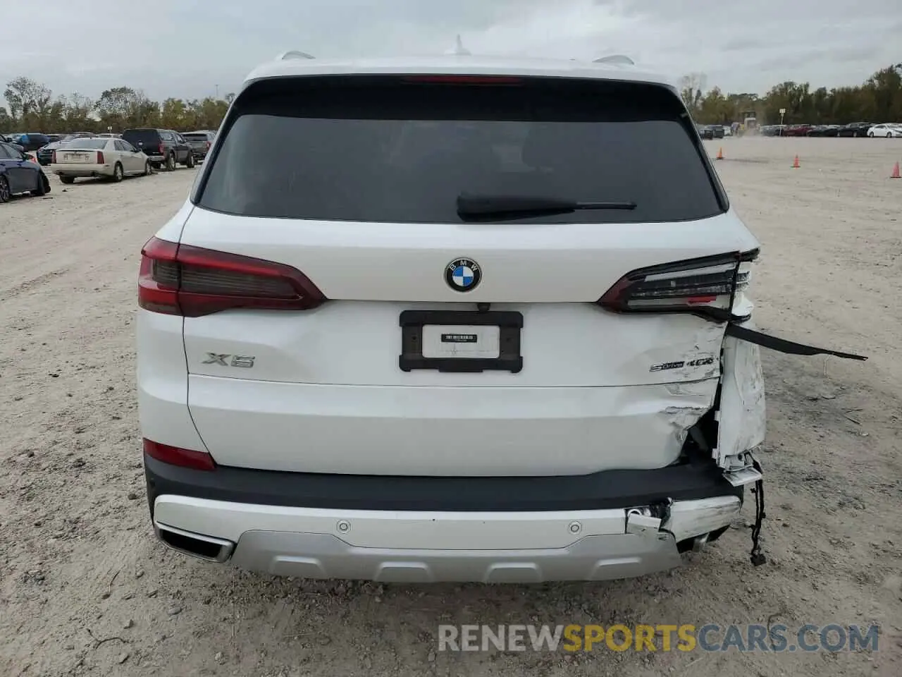 6 Photograph of a damaged car 5UXCR4C07L9C43991 BMW X5 2020
