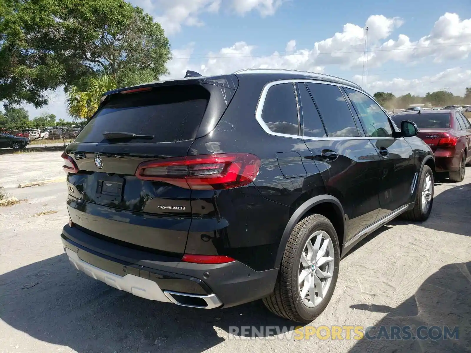 4 Photograph of a damaged car 5UXCR4C07L9C78319 BMW X5 2020