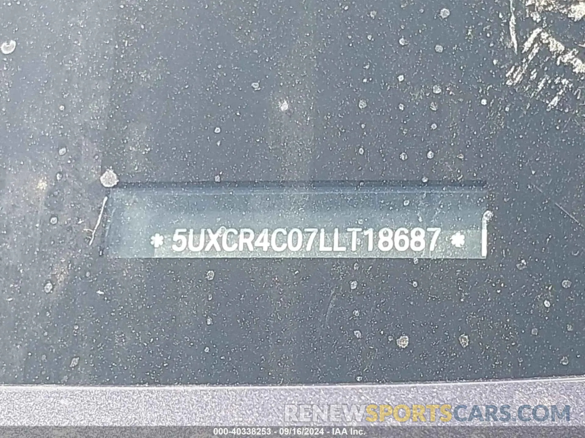 9 Photograph of a damaged car 5UXCR4C07LLT18687 BMW X5 2020
