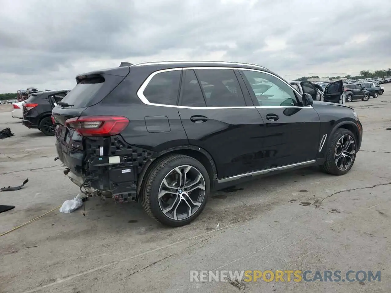 3 Photograph of a damaged car 5UXCR4C08L9B21821 BMW X5 2020