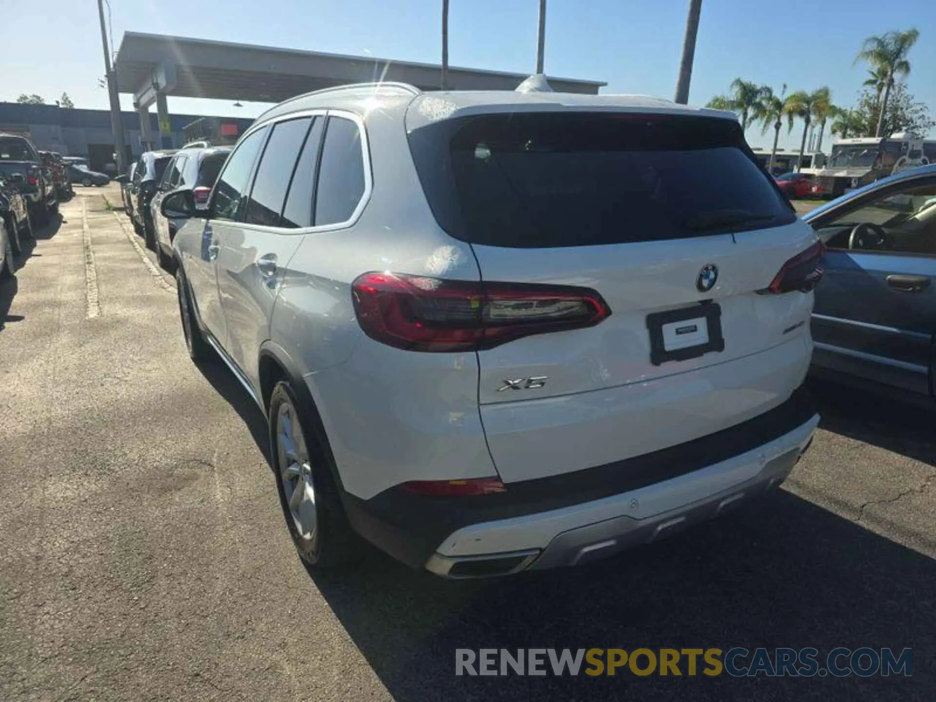 4 Photograph of a damaged car 5UXCR4C08L9B46718 BMW X5 2020