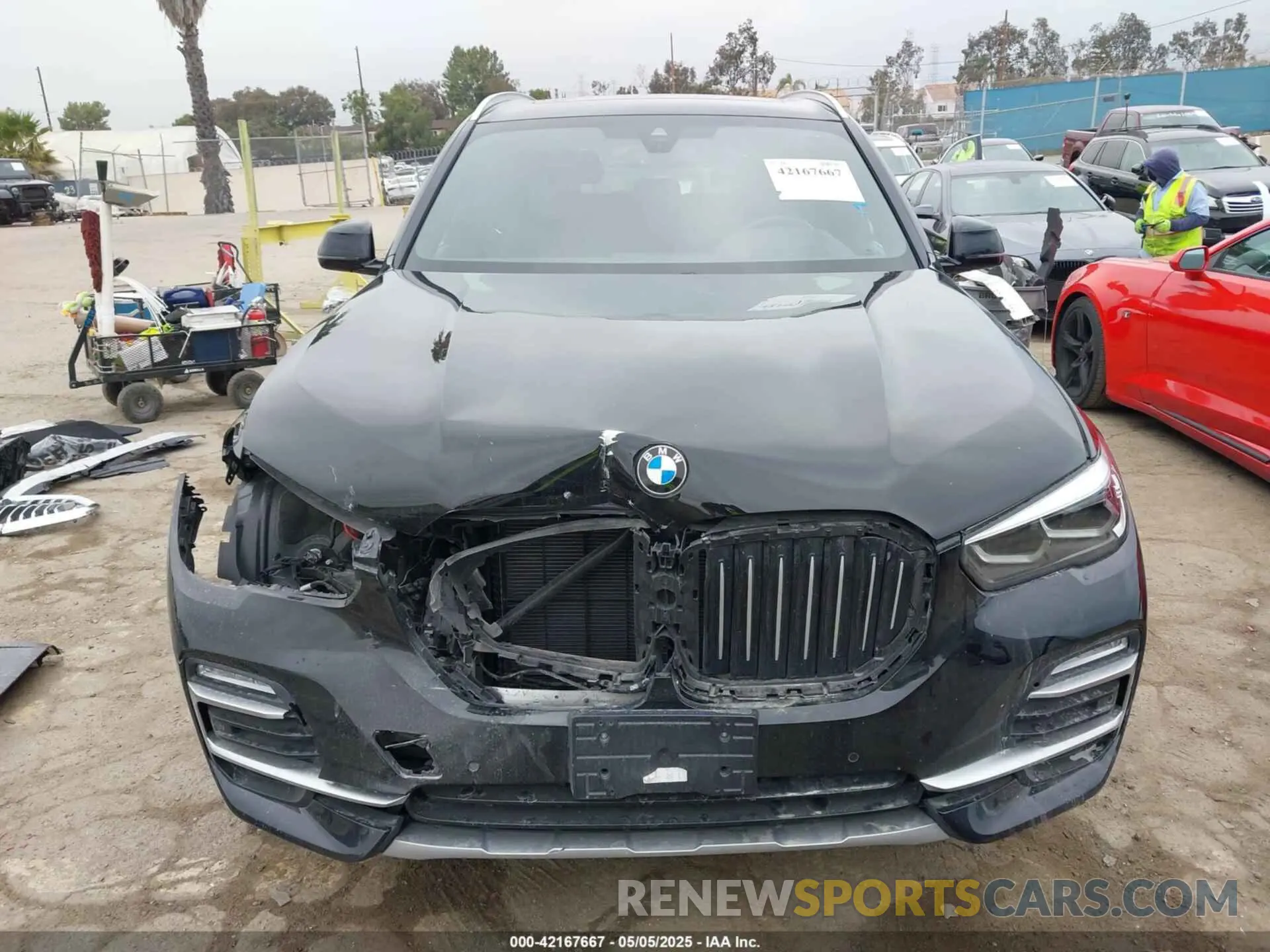 13 Photograph of a damaged car 5UXCR4C08L9C07517 BMW X5 2020