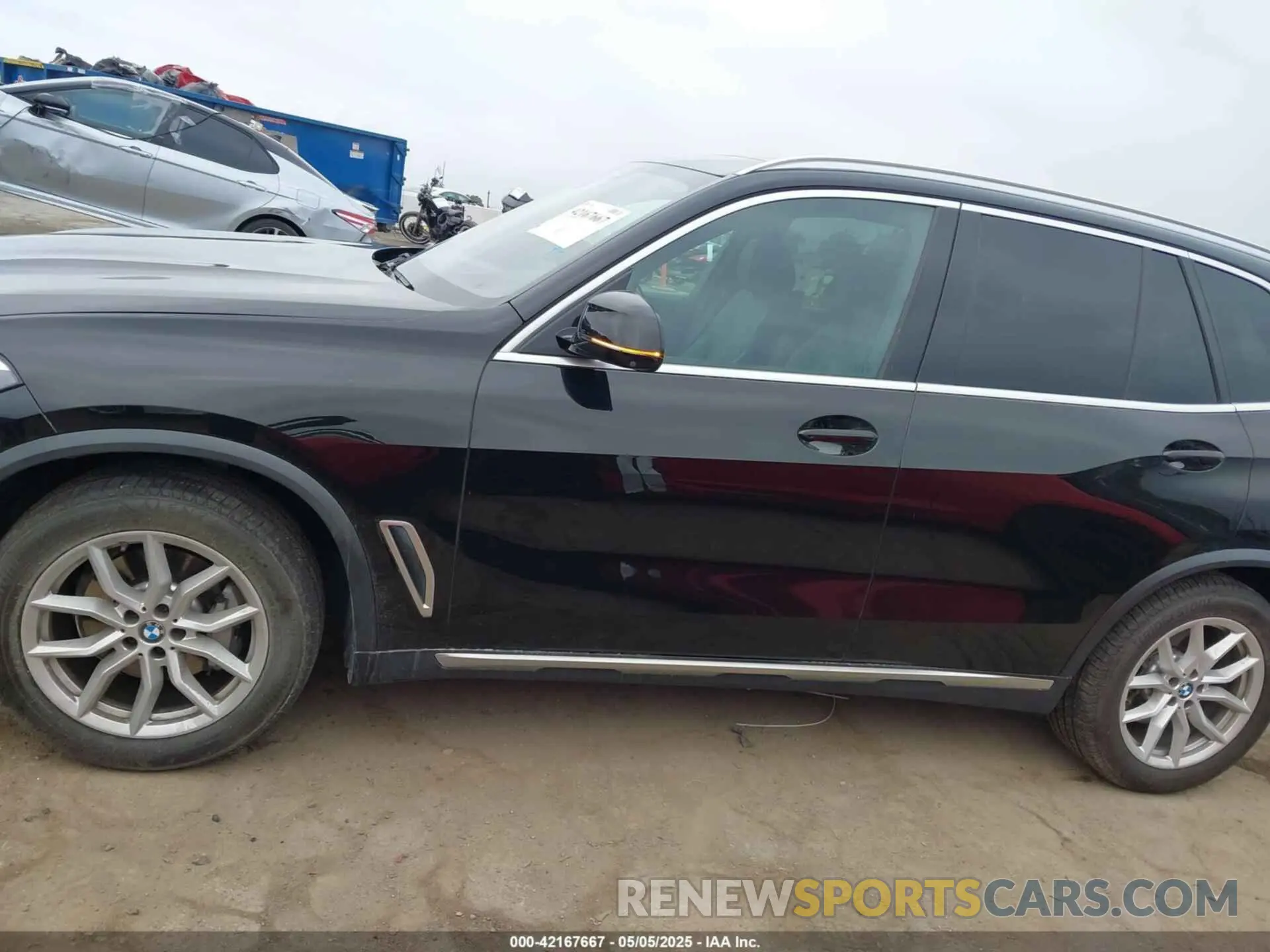 15 Photograph of a damaged car 5UXCR4C08L9C07517 BMW X5 2020