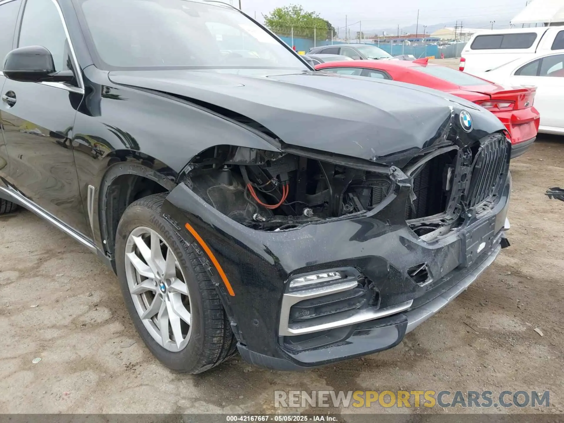 18 Photograph of a damaged car 5UXCR4C08L9C07517 BMW X5 2020