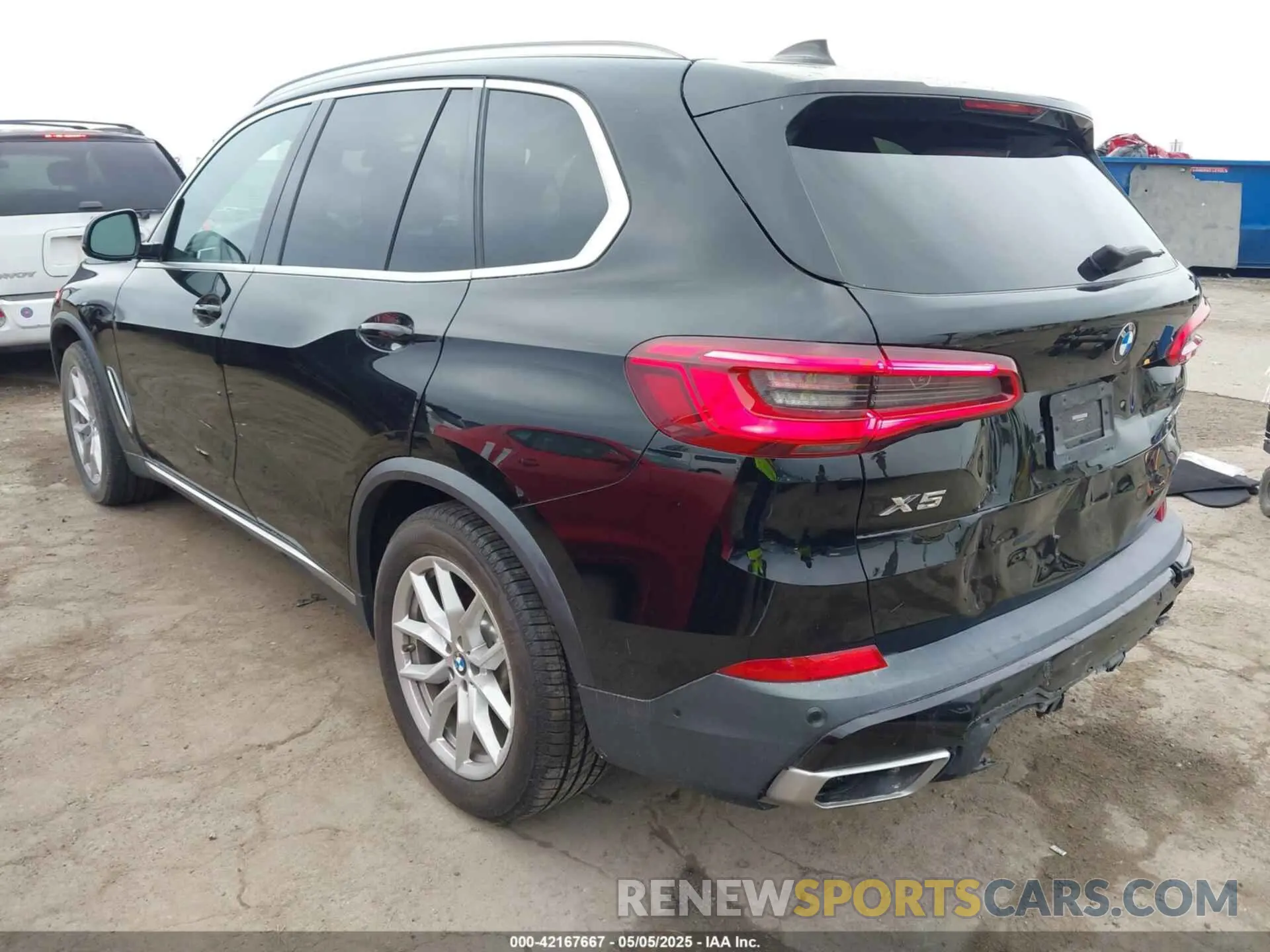 3 Photograph of a damaged car 5UXCR4C08L9C07517 BMW X5 2020