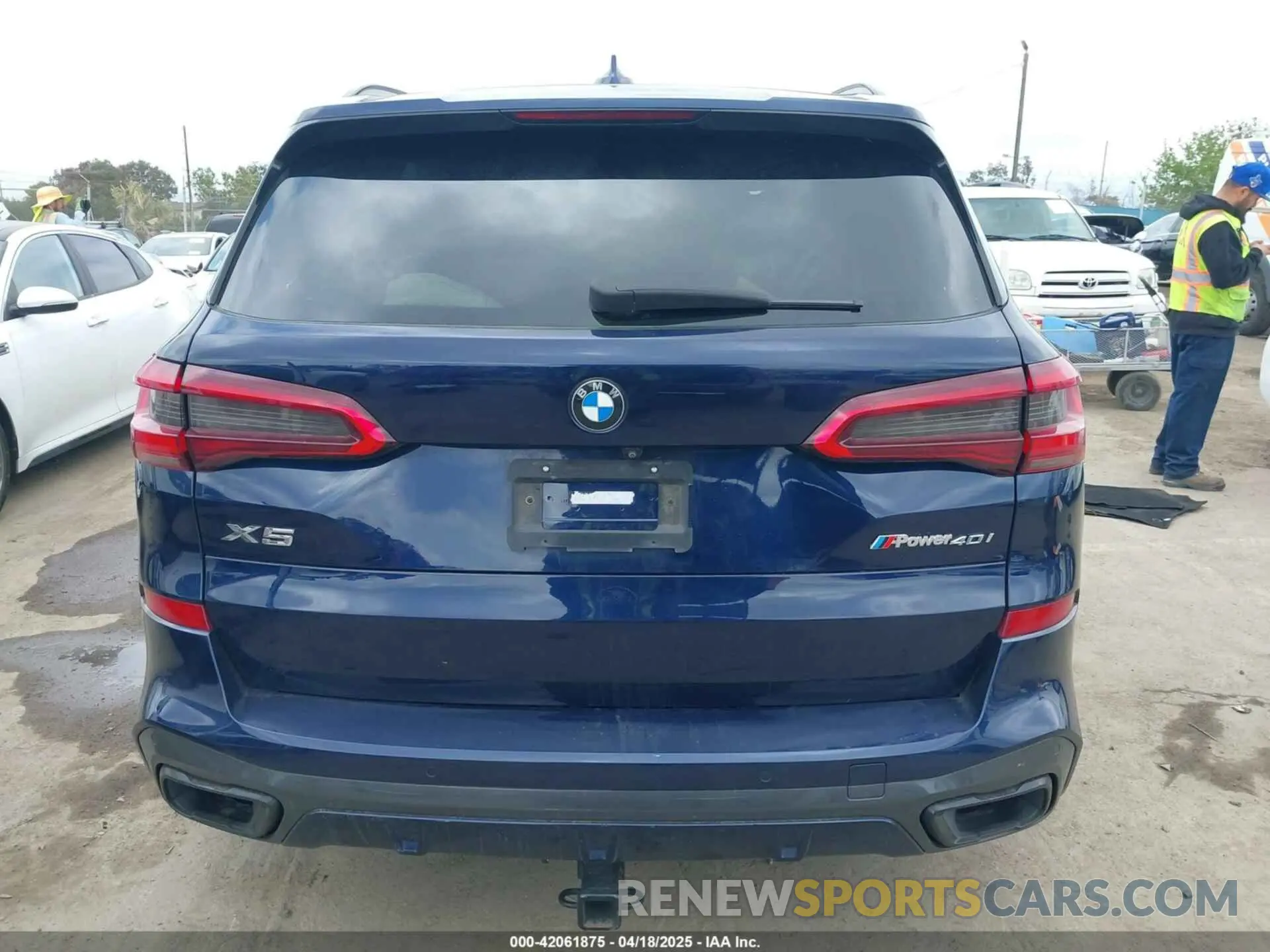 15 Photograph of a damaged car 5UXCR4C08LLW63422 BMW X5 2020
