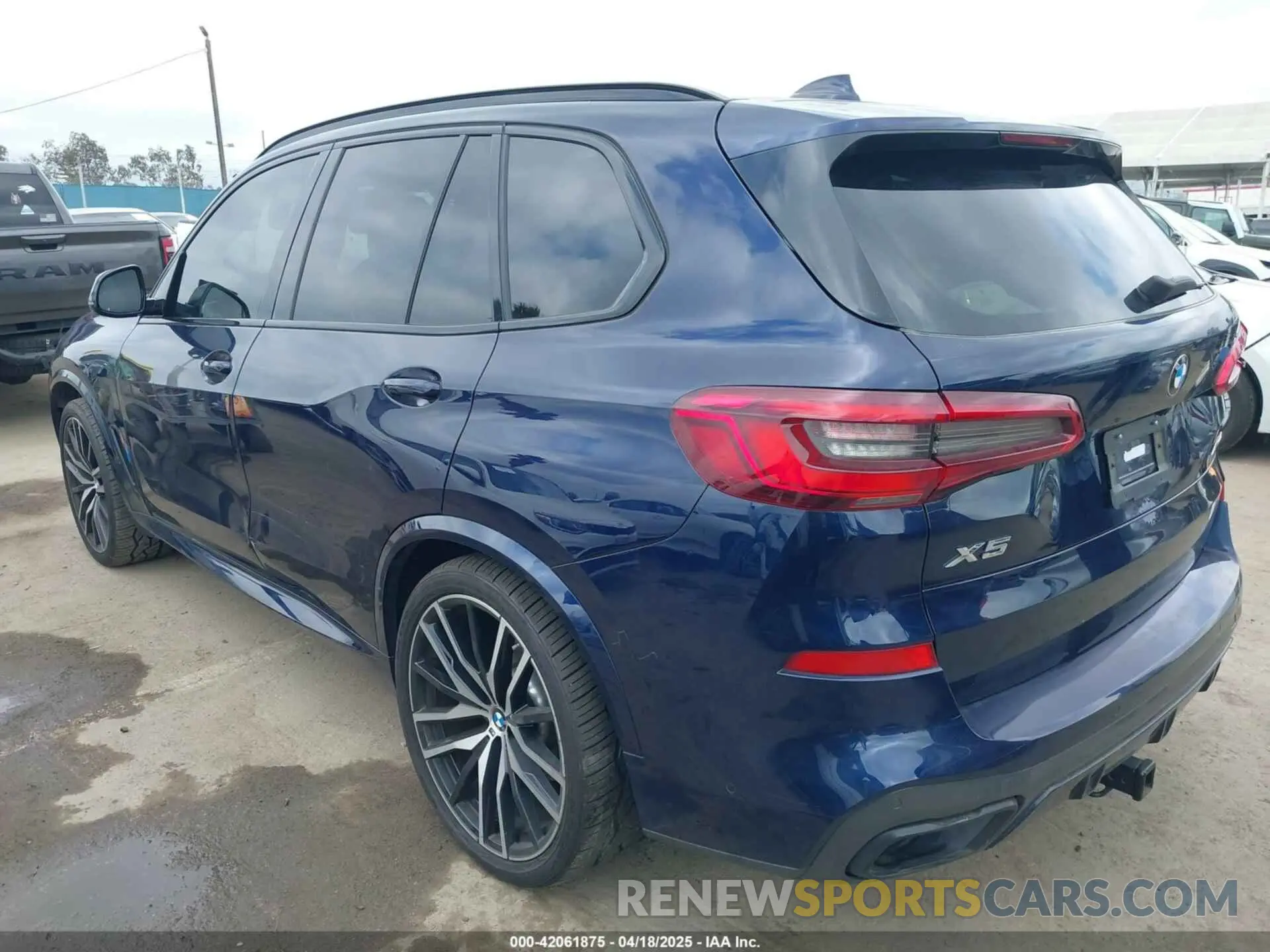 3 Photograph of a damaged car 5UXCR4C08LLW63422 BMW X5 2020