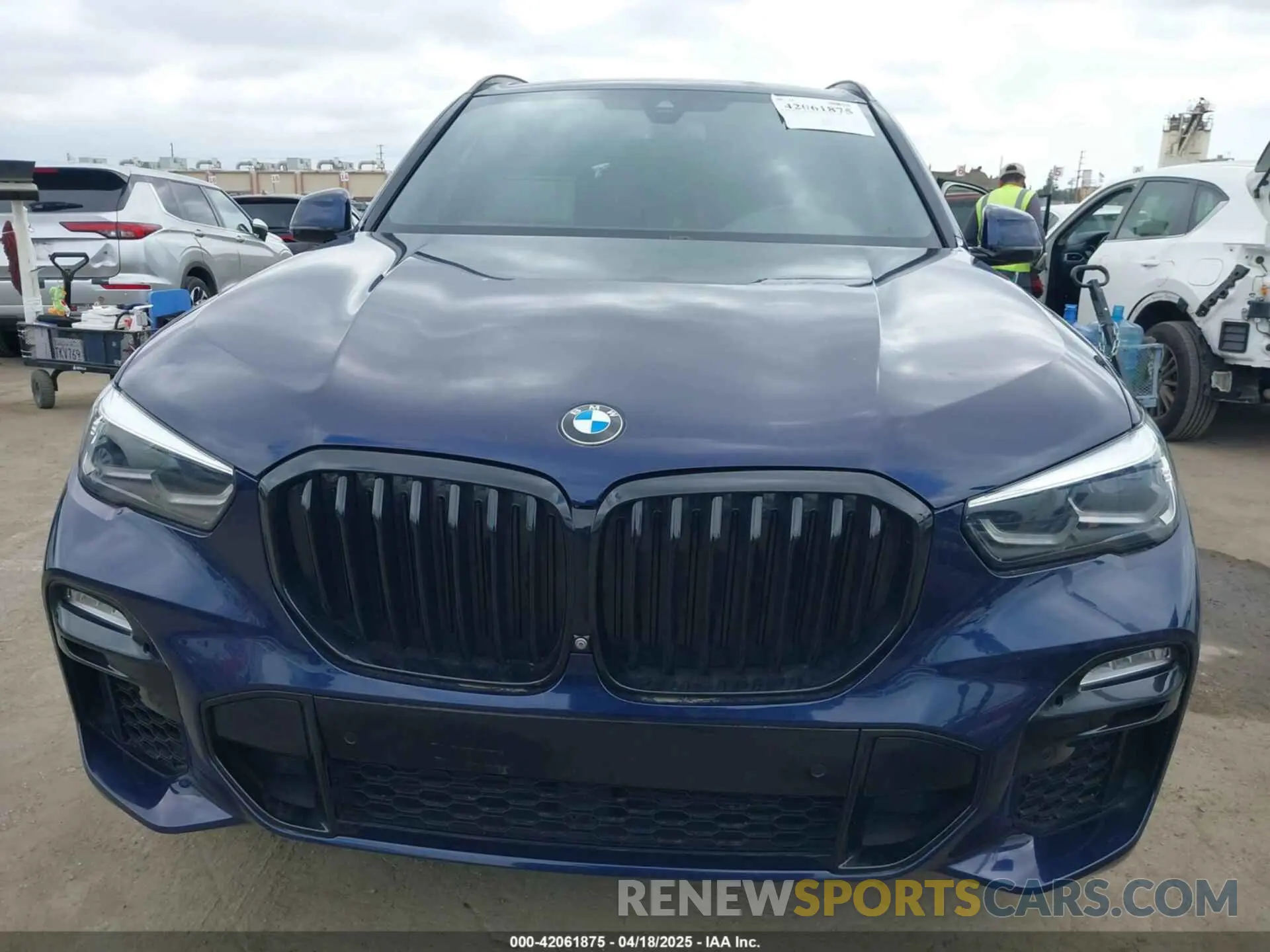 6 Photograph of a damaged car 5UXCR4C08LLW63422 BMW X5 2020