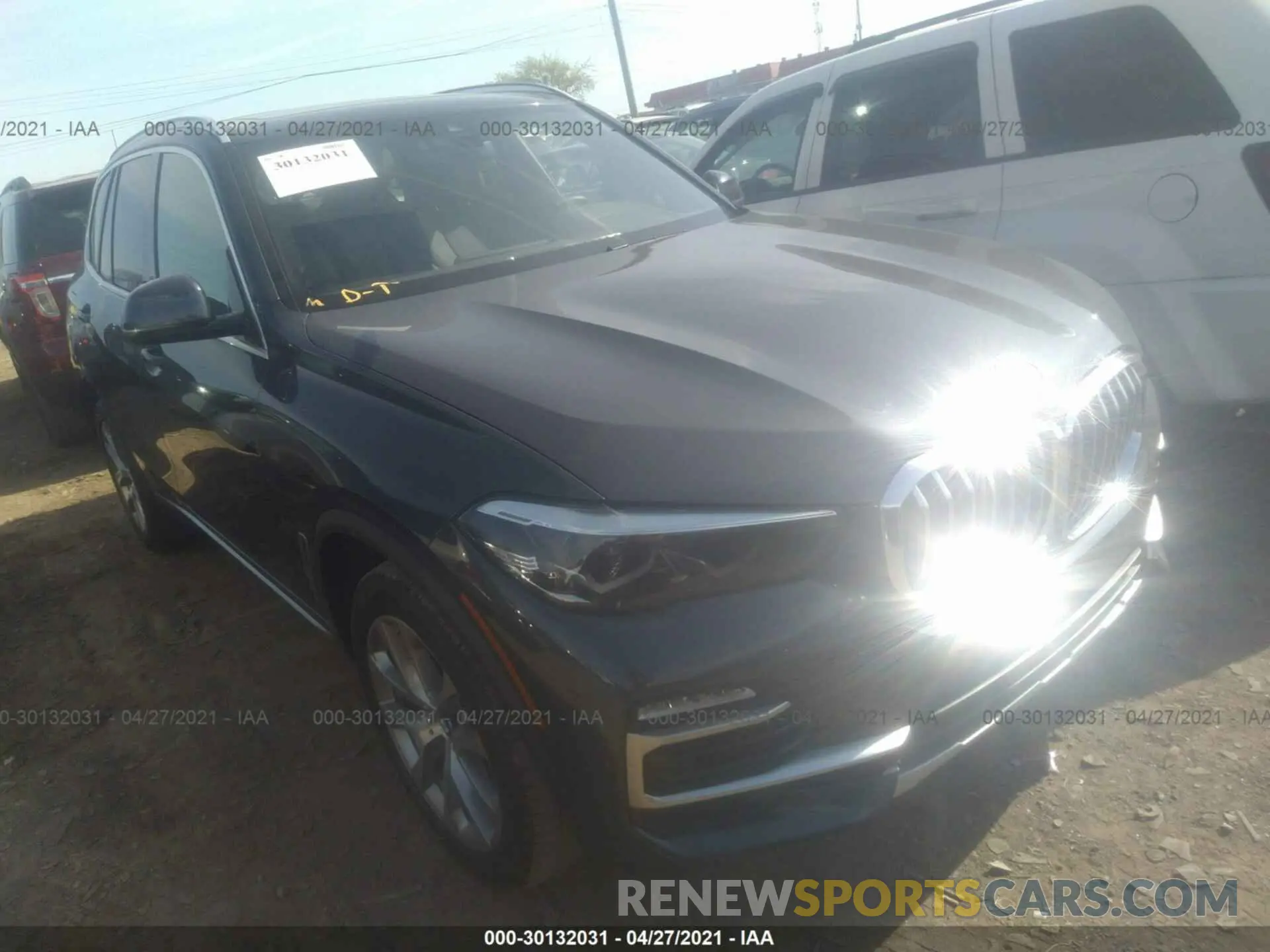 1 Photograph of a damaged car 5UXCR4C09L9B20208 BMW X5 2020