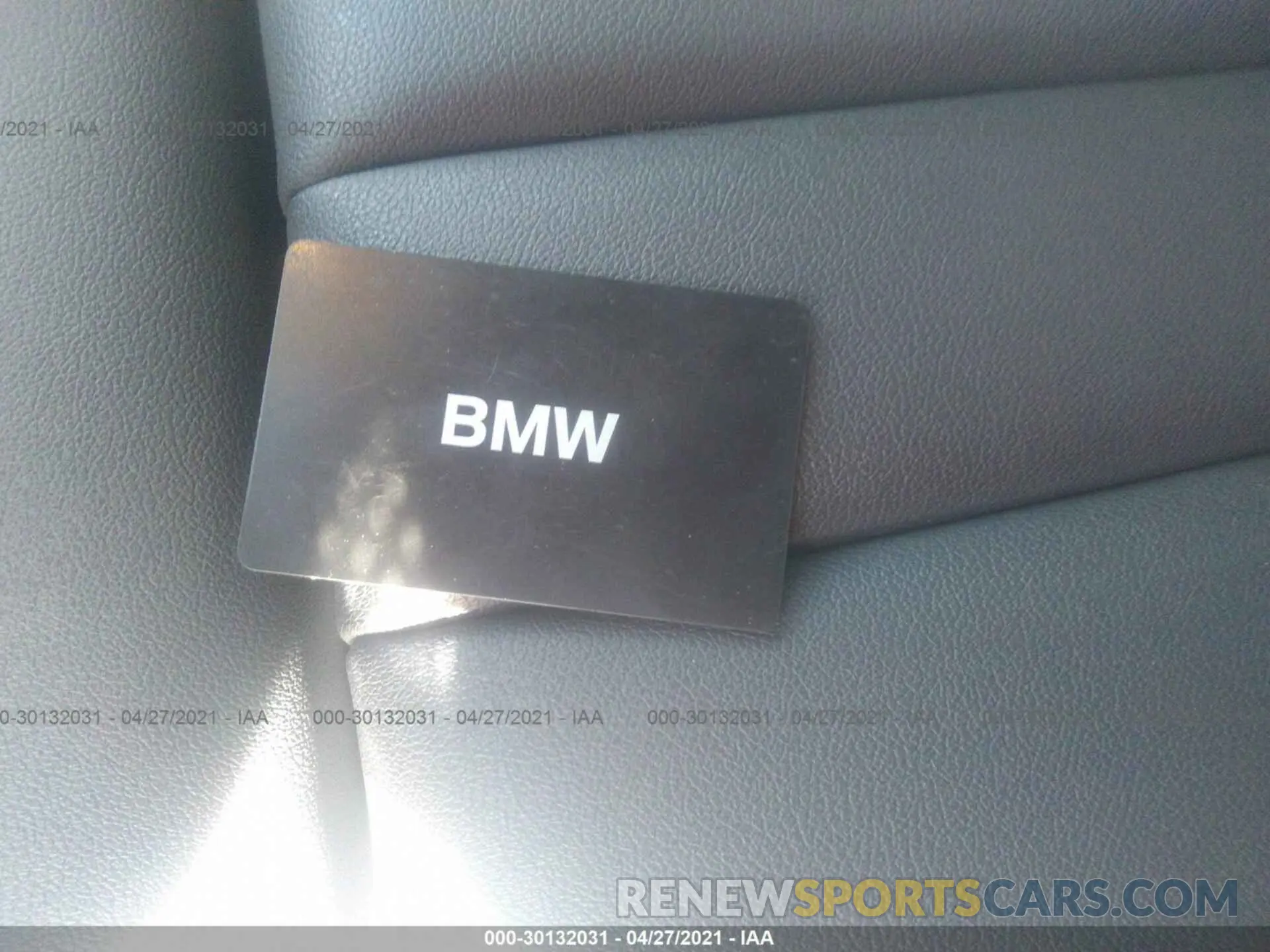 11 Photograph of a damaged car 5UXCR4C09L9B20208 BMW X5 2020