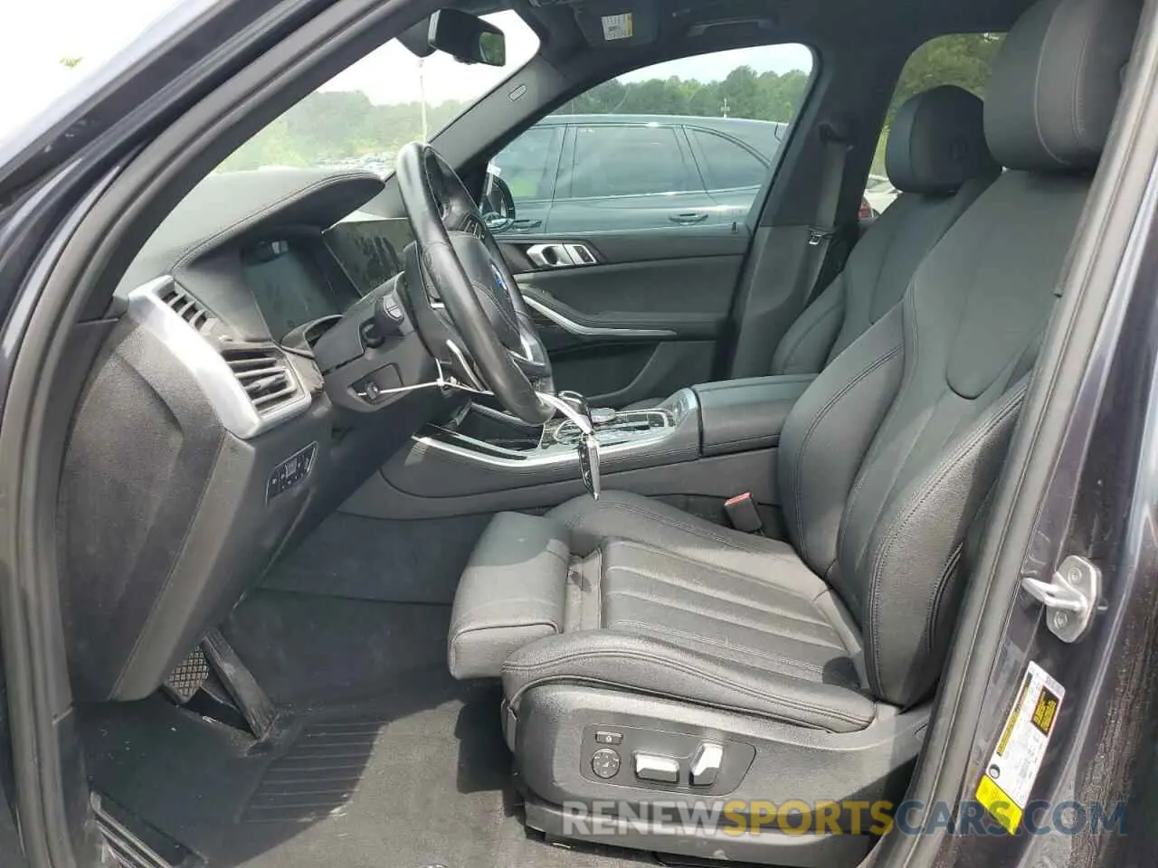 7 Photograph of a damaged car 5UXCR4C09L9B23285 BMW X5 2020