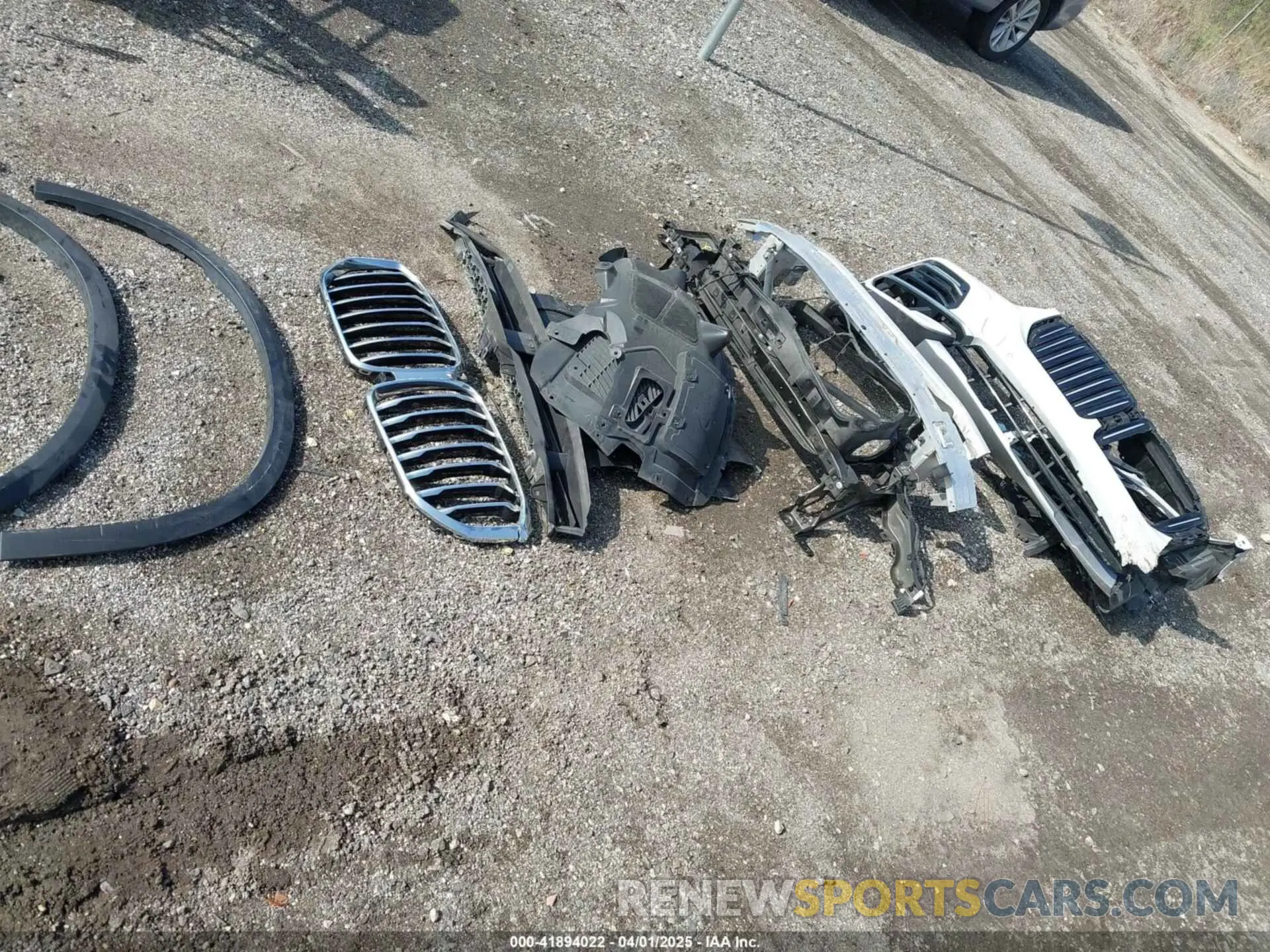 12 Photograph of a damaged car 5UXCR4C09L9B91649 BMW X5 2020