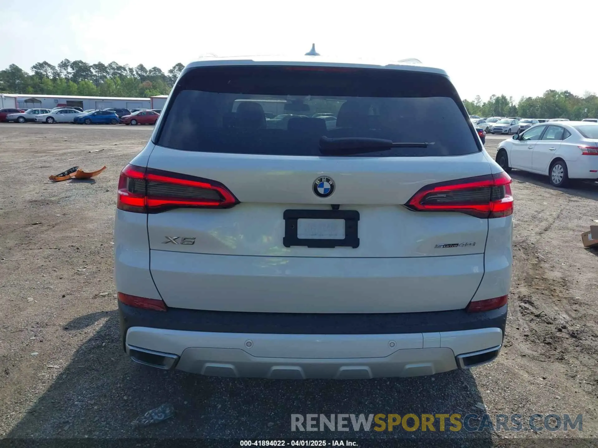 17 Photograph of a damaged car 5UXCR4C09L9B91649 BMW X5 2020