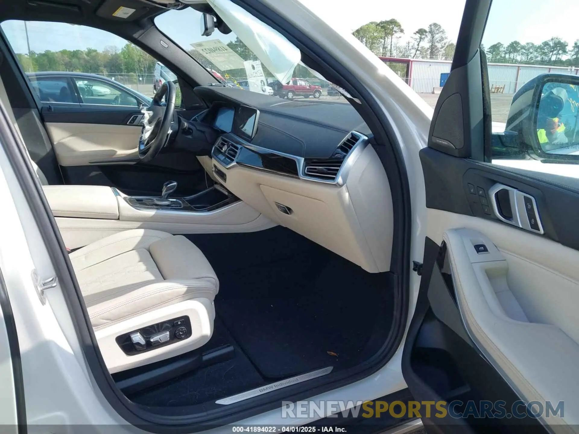 5 Photograph of a damaged car 5UXCR4C09L9B91649 BMW X5 2020