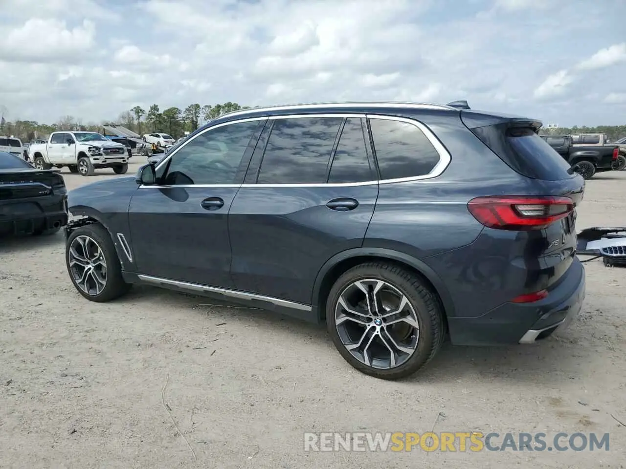 2 Photograph of a damaged car 5UXCR4C09L9C40204 BMW X5 2020