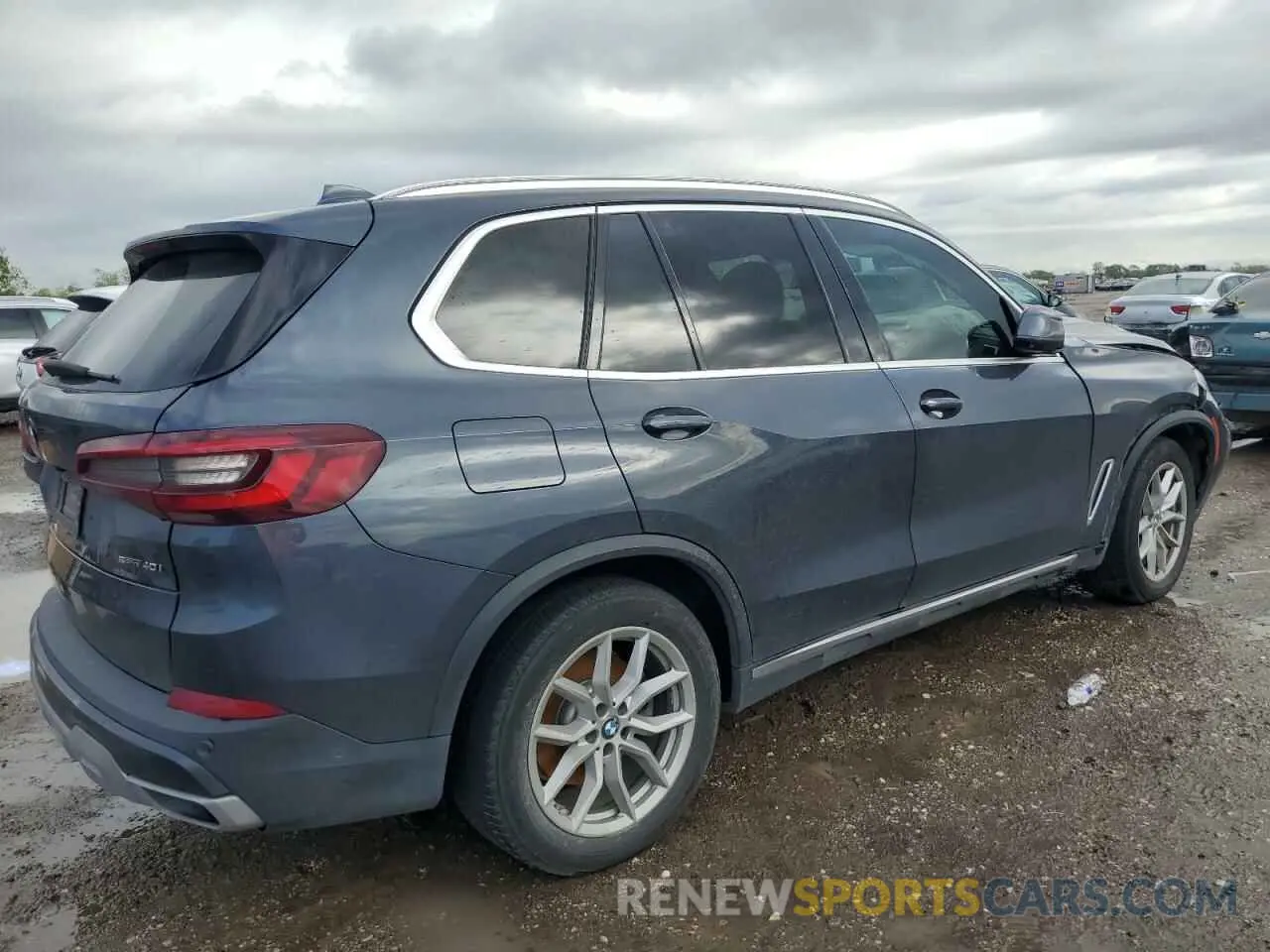3 Photograph of a damaged car 5UXCR4C09L9C69069 BMW X5 2020