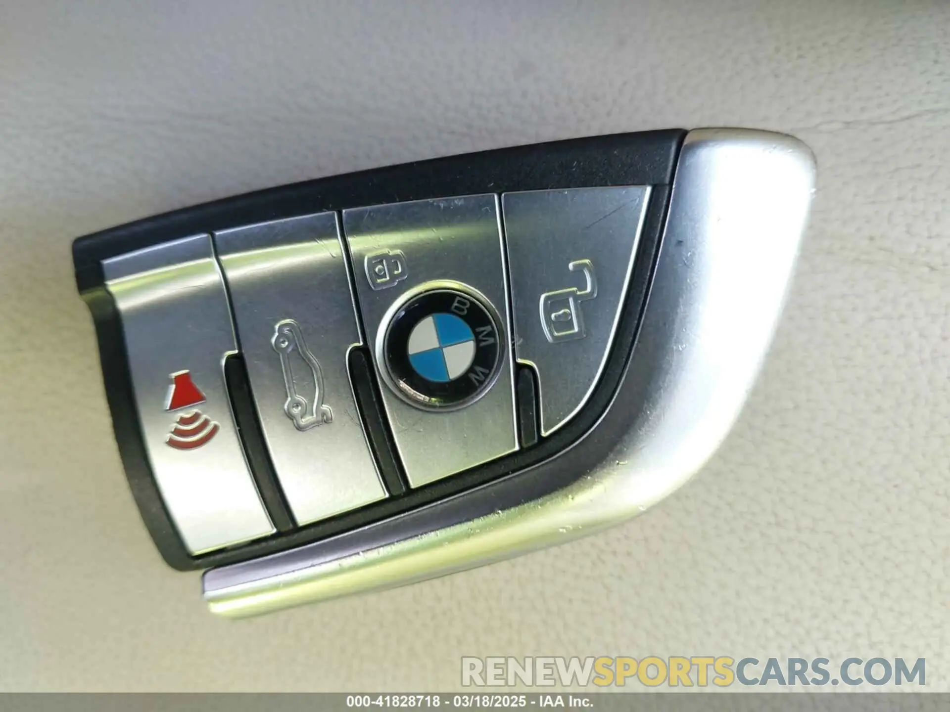 11 Photograph of a damaged car 5UXCR4C0XLLT18814 BMW X5 2020