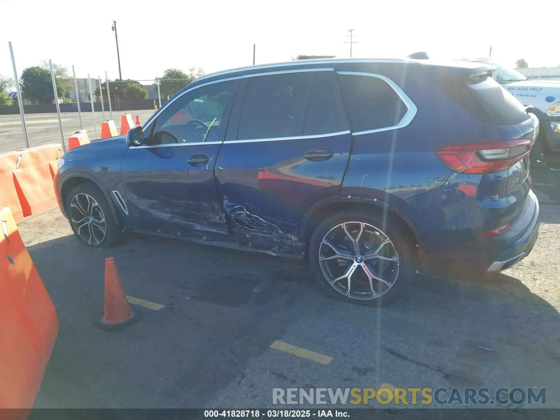 14 Photograph of a damaged car 5UXCR4C0XLLT18814 BMW X5 2020